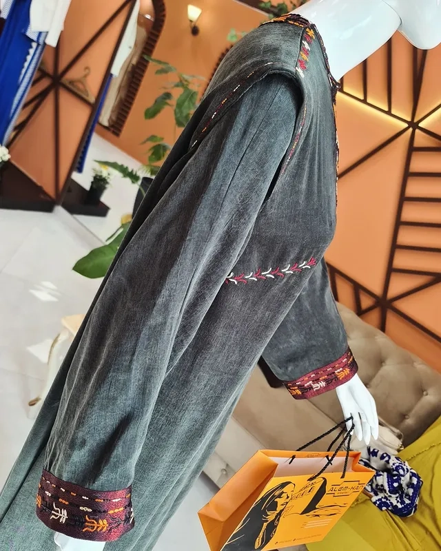 Türkmen fasonlar pombarh fasonlar Fasonlar 2025 fasonlar fason moda modalar Bezen bezen Türkmen fasonlar 2026 Türkmen fasonlar 2025 Türkmen fasonlar 2024 Türkmen fasonlar 2023 turkmenistan türkmenistan turkmen türkmen ashgabat  asgabat aşgabat balkan mary lebap dashoguz dasoguz daşoguz pombarh ponbarhat gulyupek gülýüpek stapel ştapel Gralan Çüýdeşen Abaýa Gadymy Krep Gurultaý 	Keteni Ýüpek Şifon Gipýur Lyon Welwet Atlas Kaşemir Streýç Suzana Ştapel Gülýüpek Pombarh Ýupka Gursakça Aksesuarlar Palto Penjek Okuw eşik Fata Sport eşik Uniforma Nakidka Öýme Şarf kompýuter ýaka ýaglyk Arenda köýnek 2nji el köýnek Taýyn köýnek Matalar Milli lybas milli lybaslar Toý köýnek Toý köýnekler toy koynek toy koynekler gundelik koynekler Gündelik	 
 köýnekler fata koynek Modern taze fason Eskiz koynektm turkmenkoynek türkmenkoynek fason moda moda fasonlar Iş eşik el iş	sada	ýakaly ýakasyz	keşdeli biserli	ýeňli giň nagyşly ýüregi açyk stoýka ýaka ýanly kombinasiýa 	zerli üsti aşak guşakly seçekli gysga ýeňli Ýüpek Gündelik el iş, ýakaly, ýanly, ýeňli, giň 26-35, 35+ Goýy-çal yaz, tomus, guyz, gysh