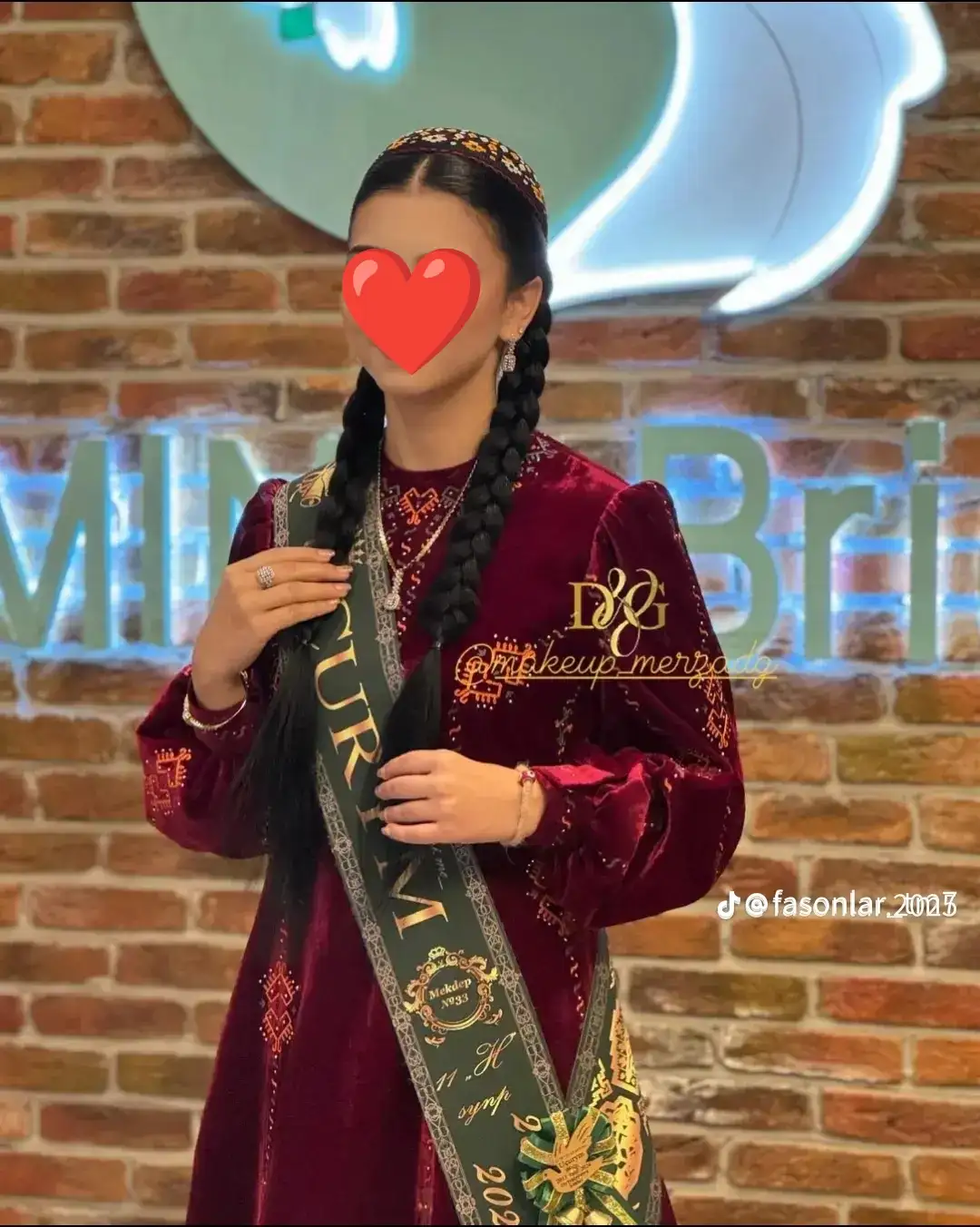 Türkmen fasonlar pombarh fasonlar Fasonlar 2025 fasonlar fason moda modalar Bezen bezen Türkmen fasonlar 2026 Türkmen fasonlar 2025 Türkmen fasonlar 2024 Türkmen fasonlar 2023 turkmenistan türkmenistan turkmen türkmen ashgabat  asgabat aşgabat balkan mary lebap dashoguz dasoguz daşoguz pombarh ponbarhat gulyupek gülýüpek stapel ştapel Gralan Çüýdeşen Abaýa Gadymy Krep Gurultaý 	Keteni Ýüpek Şifon Gipýur Lyon Welwet Atlas Kaşemir Streýç Suzana Ştapel Gülýüpek Pombarh Ýupka Gursakça Aksesuarlar Palto Penjek Okuw eşik Fata Sport eşik Uniforma Nakidka Öýme Şarf kompýuter ýaka ýaglyk Arenda köýnek 2nji el köýnek Taýyn köýnek Matalar Milli lybas milli lybaslar Toý köýnek Toý köýnekler toy koynek toy koynekler gundelik koynekler Gündelik	 
 köýnekler fata koynek Modern taze fason Eskiz koynektm turkmenkoynek türkmenkoynek fason moda moda fasonlar Iş eşik el iş	sada	ýakaly ýakasyz	keşdeli biserli	ýeňli giň nagyşly ýüregi açyk stoýka ýaka ýanly kombinasiýa 	zerli üsti aşak guşakly seçekli gysga ýeňli 