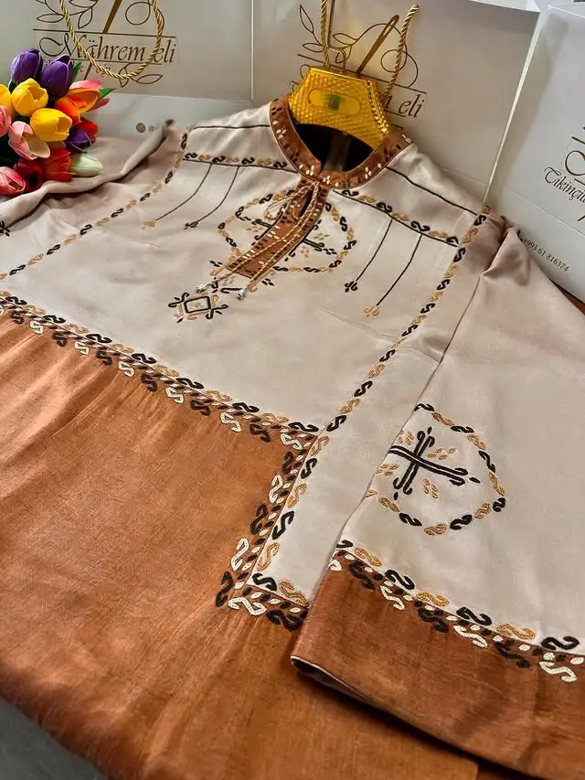 Türkmen fasonlar pombarh fasonlar Fasonlar 2025 fasonlar fason moda modalar Bezen bezen Türkmen fasonlar 2026 Türkmen fasonlar 2025 Türkmen fasonlar 2024 Türkmen fasonlar 2023 turkmenistan türkmenistan turkmen türkmen ashgabat  asgabat aşgabat balkan mary lebap dashoguz dasoguz daşoguz pombarh ponbarhat gulyupek gülýüpek stapel ştapel Gralan Çüýdeşen Abaýa Gadymy Krep Gurultaý 	Keteni Ýüpek Şifon Gipýur Lyon Welwet Atlas Kaşemir Streýç Suzana Ştapel Gülýüpek Pombarh Ýupka Gursakça Aksesuarlar Palto Penjek Okuw eşik Fata Sport eşik Uniforma Nakidka Öýme Şarf kompýuter ýaka ýaglyk Arenda köýnek 2nji el köýnek Taýyn köýnek Matalar Milli lybas milli lybaslar Toý köýnek Toý köýnekler toy koynek toy koynekler gundelik koynekler Gündelik	 
 köýnekler fata koynek Modern taze fason Eskiz koynektm turkmenkoynek türkmenkoynek fason moda moda fasonlar Iş eşik el iş	sada	ýakaly ýakasyz	keşdeli biserli	ýeňli giň nagyşly ýüregi açyk stoýka ýaka ýanly kombinasiýa 	zerli üsti aşak guşakly seçekli gysga ýeňli Gülýüpek Gündelik, Iş eşik el iş, ýakaly, ýeňli, giň, nagyşly 26-35 Bežewyý, Goňur yaz, tomus, guyz