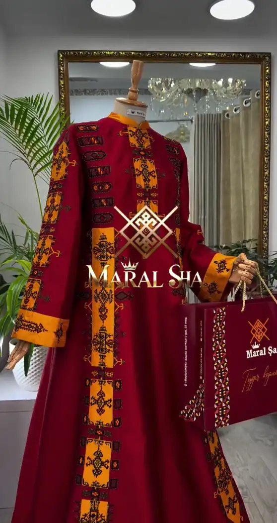 Türkmen fasonlar pombarh fasonlar Fasonlar 2025 fasonlar fason moda modalar Bezen bezen Türkmen fasonlar 2026 Türkmen fasonlar 2025 Türkmen fasonlar 2024 Türkmen fasonlar 2023 turkmenistan türkmenistan turkmen türkmen ashgabat  asgabat aşgabat balkan mary lebap dashoguz dasoguz daşoguz pombarh ponbarhat gulyupek gülýüpek stapel ştapel Gralan Çüýdeşen Abaýa Gadymy Krep Gurultaý 	Keteni Ýüpek Şifon Gipýur Lyon Welwet Atlas Kaşemir Streýç Suzana Ştapel Gülýüpek Pombarh Ýupka Gursakça Aksesuarlar Palto Penjek Okuw eşik Fata Sport eşik Uniforma Nakidka Öýme Şarf kompýuter ýaka ýaglyk Arenda köýnek 2nji el köýnek Taýyn köýnek Matalar Milli lybas milli lybaslar Toý köýnek Toý köýnekler toy koynek toy koynekler gundelik koynekler Gündelik	 
 köýnekler fata koynek Modern taze fason Eskiz koynektm turkmenkoynek türkmenkoynek fason moda moda fasonlar Iş eşik el iş	sada	ýakaly ýakasyz	keşdeli biserli	ýeňli giň nagyşly ýüregi açyk stoýka ýaka ýanly kombinasiýa 	zerli üsti aşak guşakly seçekli gysga ýeňli Ýüpek, Gipýur, Şantu Toý köýnek el iş, keşdeli, ýakasyz, ýanly, ýeňli, giň, nagyşly 17-25, 26-35, 35+ Gyzyl, Mämişi yaz, tomus, guyz, gysh