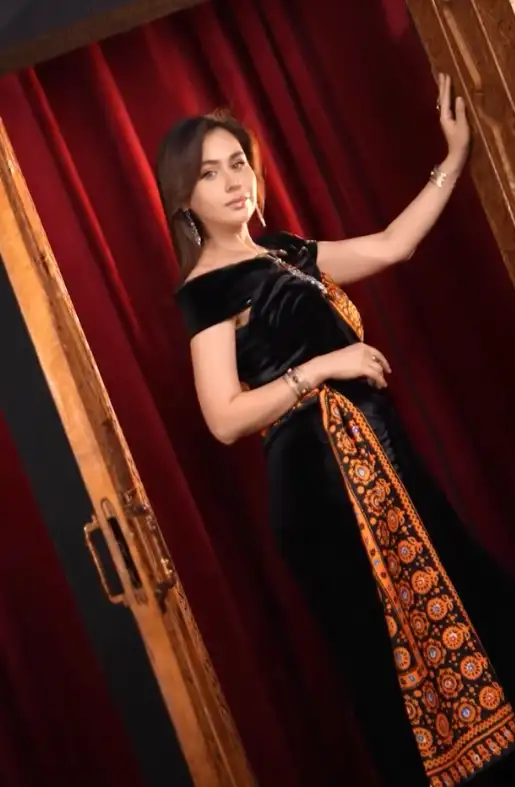 Türkmen fasonlar pombarh fasonlar Fasonlar 2025 fasonlar fason moda modalar Bezen bezen Türkmen fasonlar 2026 Türkmen fasonlar 2025 Türkmen fasonlar 2024 Türkmen fasonlar 2023 turkmenistan türkmenistan turkmen türkmen ashgabat  asgabat aşgabat balkan mary lebap dashoguz dasoguz daşoguz pombarh ponbarhat gulyupek gülýüpek stapel ştapel Gralan Çüýdeşen Abaýa Gadymy Krep Gurultaý 	Keteni Ýüpek Şifon Gipýur Lyon Welwet Atlas Kaşemir Streýç Suzana Ştapel Gülýüpek Pombarh Ýupka Gursakça Aksesuarlar Palto Penjek Okuw eşik Fata Sport eşik Uniforma Nakidka Öýme Şarf kompýuter ýaka ýaglyk Arenda köýnek 2nji el köýnek Taýyn köýnek Matalar Milli lybas milli lybaslar Toý köýnek Toý köýnekler toy koynek toy koynekler gundelik koynekler Gündelik	 
 köýnekler fata koynek Modern taze fason Eskiz koynektm turkmenkoynek türkmenkoynek fason moda moda fasonlar Iş eşik el iş	sada	ýakaly ýakasyz	keşdeli biserli	ýeňli giň nagyşly ýüregi açyk stoýka ýaka ýanly kombinasiýa 	zerli üsti aşak guşakly seçekli gysga ýeňli Panbarhat (Pombarh) Toý köýnek ýakasyz, gysga ýeňli, giň 17-25, 26-35 Gara yaz, tomus, guyz