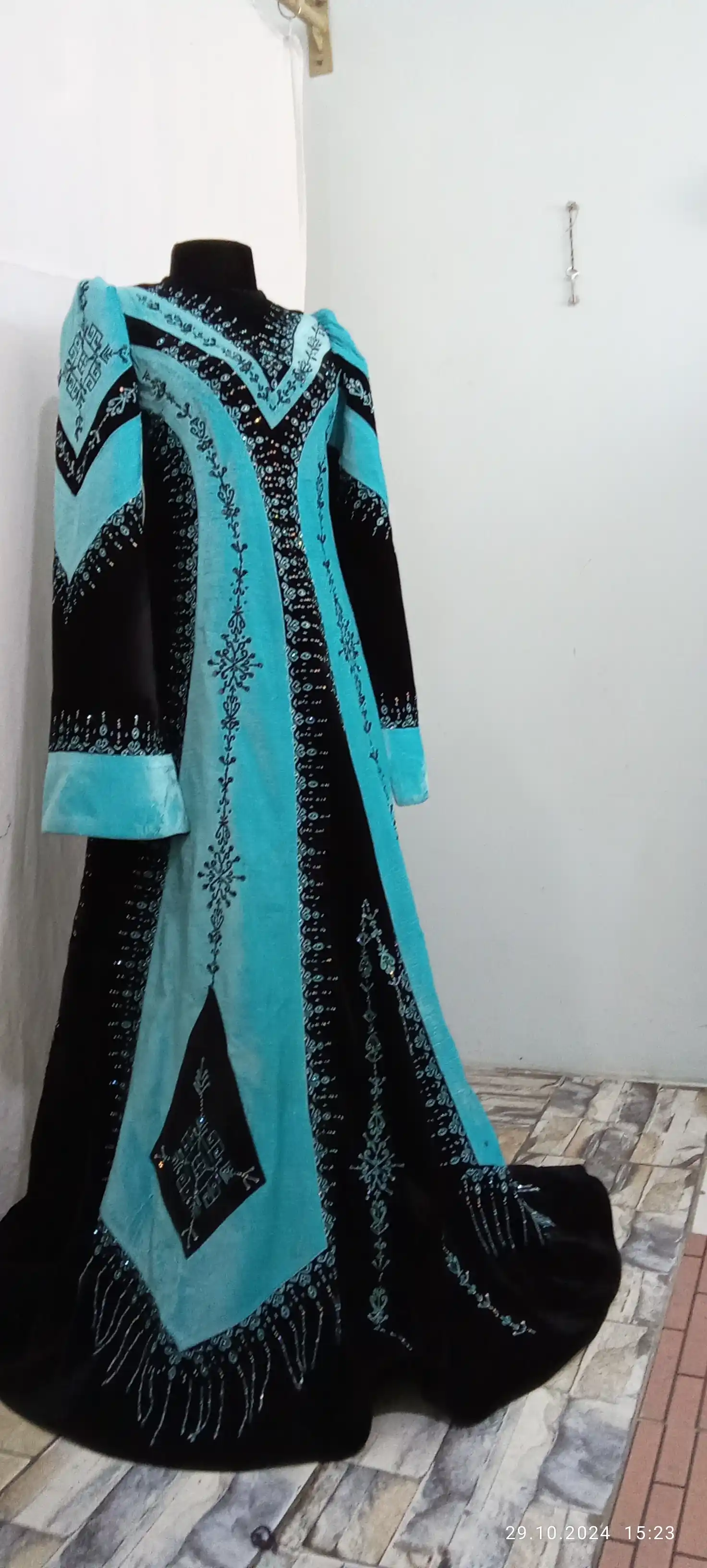 Türkmen fasonlar pombarh fasonlar Fasonlar 2025 fasonlar fason moda modalar Bezen bezen Türkmen fasonlar 2026 Türkmen fasonlar 2025 Türkmen fasonlar 2024 Türkmen fasonlar 2023 turkmenistan türkmenistan turkmen türkmen ashgabat  asgabat aşgabat balkan mary lebap dashoguz dasoguz daşoguz pombarh ponbarhat gulyupek gülýüpek stapel ştapel Gralan Çüýdeşen Abaýa Gadymy Krep Gurultaý 	Keteni Ýüpek Şifon Gipýur Lyon Welwet Atlas Kaşemir Streýç Suzana Ştapel Gülýüpek Pombarh Ýupka Gursakça Aksesuarlar Palto Penjek Okuw eşik Fata Sport eşik Uniforma Nakidka Öýme Şarf kompýuter ýaka ýaglyk Arenda köýnek 2nji el köýnek Taýyn köýnek Matalar Milli lybas milli lybaslar Toý köýnek Toý köýnekler toy koynek toy koynekler gundelik koynekler Gündelik	 
 köýnekler fata koynek Modern taze fason Eskiz koynektm turkmenkoynek türkmenkoynek fason moda moda fasonlar Iş eşik el iş	sada	ýakaly ýakasyz	keşdeli biserli	ýeňli giň nagyşly ýüregi açyk stoýka ýaka ýanly kombinasiýa 	zerli üsti aşak guşakly seçekli gysga ýeňli Gralan, Panbarhat (Pombarh) Toý köýnek, Milli lybas el iş, keşdeli, ýakaly, biserli, ýeňli  Gara, Gök