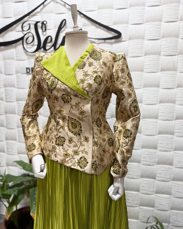 Türkmen fasonlar pombarh fasonlar Fasonlar 2025 fasonlar fason moda modalar Bezen bezen Türkmen fasonlar 2026 Türkmen fasonlar 2025 Türkmen fasonlar 2024 Türkmen fasonlar 2023 turkmenistan türkmenistan turkmen türkmen ashgabat  asgabat aşgabat balkan mary lebap dashoguz dasoguz daşoguz pombarh ponbarhat gulyupek gülýüpek stapel ştapel Gralan Çüýdeşen Abaýa Gadymy Krep Gurultaý 	Keteni Ýüpek Şifon Gipýur Lyon Welwet Atlas Kaşemir Streýç Suzana Ştapel Gülýüpek Pombarh Ýupka Gursakça Aksesuarlar Palto Penjek Okuw eşik Fata Sport eşik Uniforma Nakidka Öýme Şarf kompýuter ýaka ýaglyk Arenda köýnek 2nji el köýnek Taýyn köýnek Matalar Milli lybas milli lybaslar Toý köýnek Toý köýnekler toy koynek toy koynekler gundelik koynekler Gündelik	 
 köýnekler fata koynek Modern taze fason Eskiz koynektm turkmenkoynek türkmenkoynek fason moda moda fasonlar Iş eşik el iş	sada	ýakaly ýakasyz	keşdeli biserli	ýeňli giň nagyşly ýüregi açyk stoýka ýaka ýanly kombinasiýa 	zerli üsti aşak guşakly seçekli gysga ýeňli Lyon, Şifon, Keteni Toý köýnek, Modern el iş, keşdeli, ýakasyz, biserli, ýüregi açyk, ýeňli, kombinasiýa 17-25, 26-35, 35+ Bežewyý, Goýy-gyzyl, Ýaşyl, Gülgüne, Gyzyl, Goňur yaz