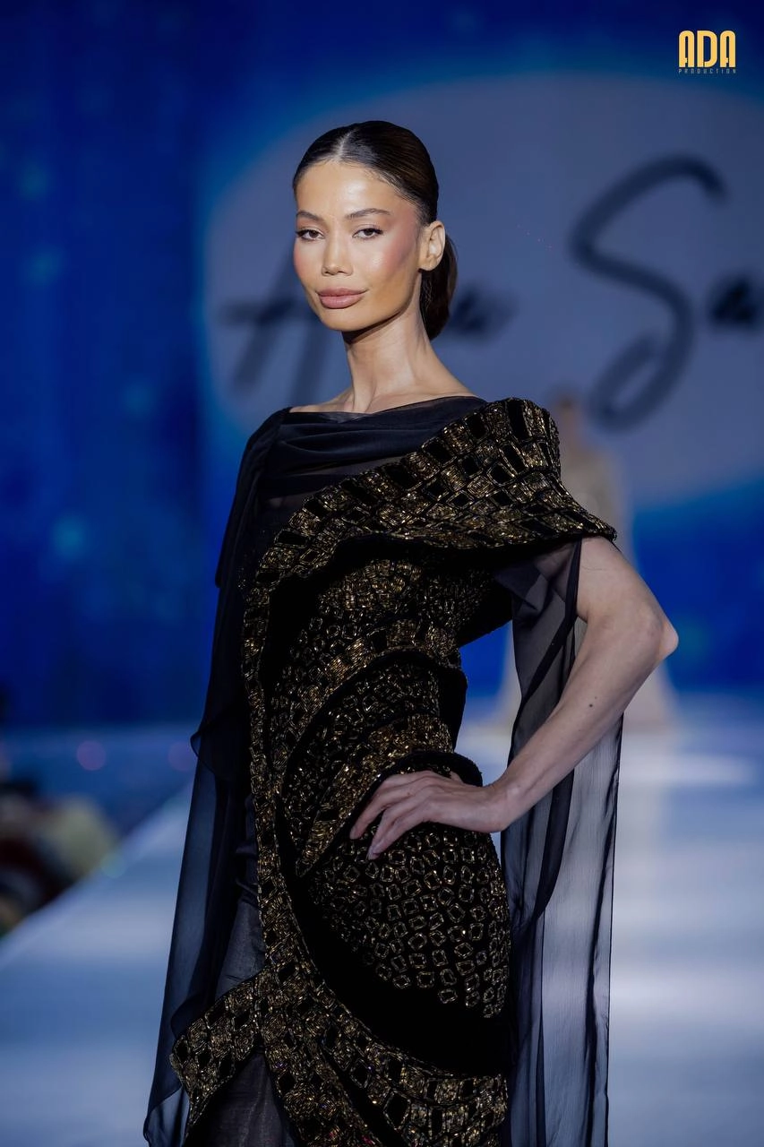 Türkmen fasonlar pombarh fasonlar Fasonlar 2025 fasonlar fason moda modalar Bezen bezen Türkmen fasonlar 2026 Türkmen fasonlar 2025 Türkmen fasonlar 2024 Türkmen fasonlar 2023 turkmenistan türkmenistan turkmen türkmen ashgabat  asgabat aşgabat balkan mary lebap dashoguz dasoguz daşoguz pombarh ponbarhat gulyupek gülýüpek stapel ştapel Gralan Çüýdeşen Abaýa Gadymy Krep Gurultaý 	Keteni Ýüpek Şifon Gipýur Lyon Welwet Atlas Kaşemir Streýç Suzana Ştapel Gülýüpek Pombarh Ýupka Gursakça Aksesuarlar Palto Penjek Okuw eşik Fata Sport eşik Uniforma Nakidka Öýme Şarf kompýuter ýaka ýaglyk Arenda köýnek 2nji el köýnek Taýyn köýnek Matalar Milli lybas milli lybaslar Toý köýnek Toý köýnekler toy koynek toy koynekler gundelik koynekler Gündelik	 
 köýnekler fata koynek Modern taze fason Eskiz koynektm turkmenkoynek türkmenkoynek fason moda moda fasonlar Iş eşik el iş	sada	ýakaly ýakasyz	keşdeli biserli	ýeňli giň nagyşly ýüregi açyk stoýka ýaka ýanly kombinasiýa 	zerli üsti aşak guşakly seçekli gysga ýeňli Toý köýnek, Modern ýakasyz, biserli, gysga ýeňli, zerli 12-16, 17-25 Gara, Kümüş yaz, tomus, guyz