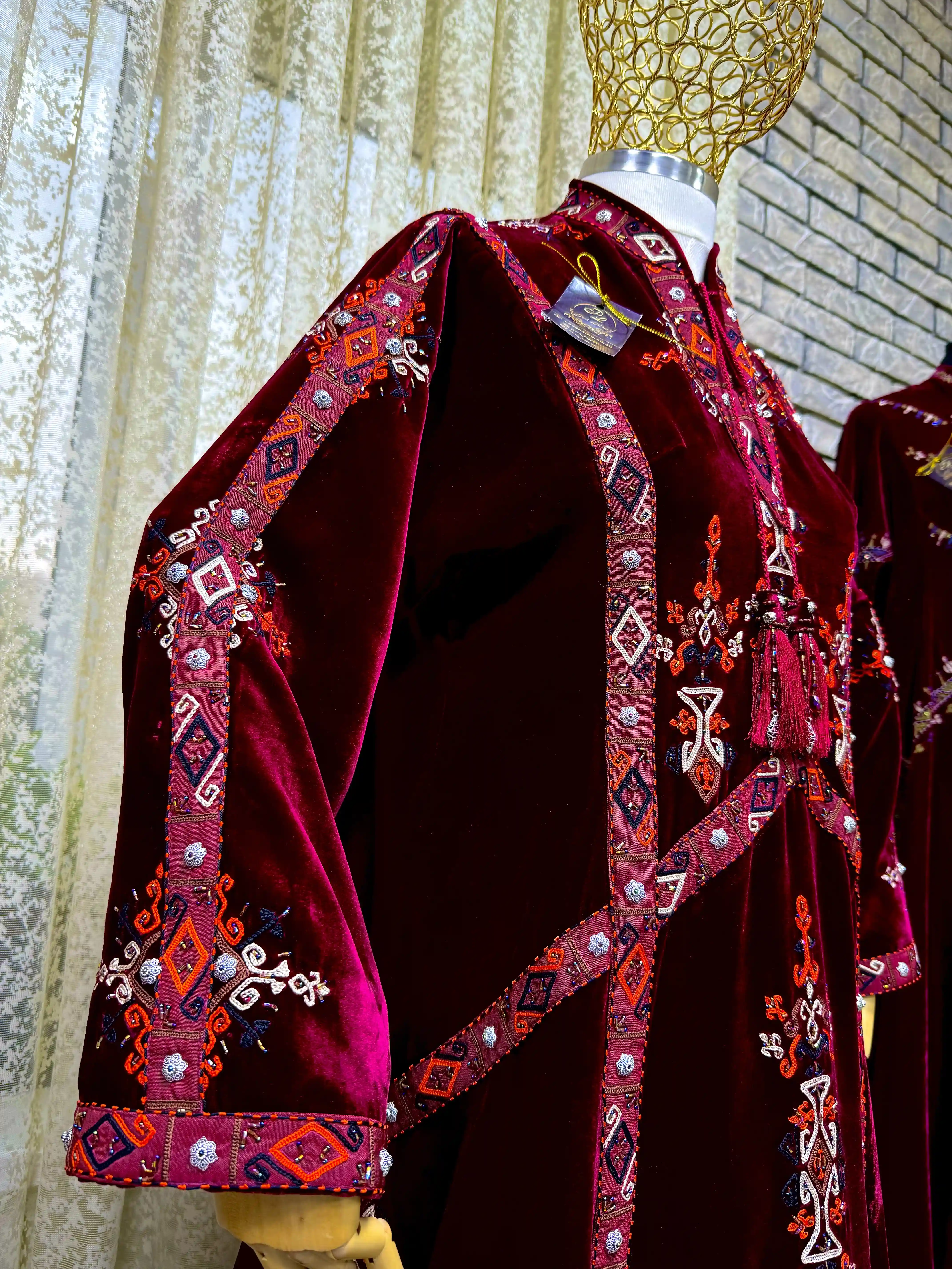 Türkmen fasonlar pombarh fasonlar Fasonlar 2025 fasonlar fason moda modalar Bezen bezen Türkmen fasonlar 2026 Türkmen fasonlar 2025 Türkmen fasonlar 2024 Türkmen fasonlar 2023 turkmenistan türkmenistan turkmen türkmen ashgabat  asgabat aşgabat balkan mary lebap dashoguz dasoguz daşoguz pombarh ponbarhat gulyupek gülýüpek stapel ştapel Gralan Çüýdeşen Abaýa Gadymy Krep Gurultaý 	Keteni Ýüpek Şifon Gipýur Lyon Welwet Atlas Kaşemir Streýç Suzana Ştapel Gülýüpek Pombarh Ýupka Gursakça Aksesuarlar Palto Penjek Okuw eşik Fata Sport eşik Uniforma Nakidka Öýme Şarf kompýuter ýaka ýaglyk Arenda köýnek 2nji el köýnek Taýyn köýnek Matalar Milli lybas milli lybaslar Toý köýnek Toý köýnekler toy koynek toy koynekler gundelik koynekler Gündelik	 
 köýnekler fata koynek Modern taze fason Eskiz koynektm turkmenkoynek türkmenkoynek fason moda moda fasonlar Iş eşik el iş	sada	ýakaly ýakasyz	keşdeli biserli	ýeňli giň nagyşly ýüregi açyk stoýka ýaka ýanly kombinasiýa 	zerli üsti aşak guşakly seçekli gysga ýeňli Panbarhat (Pombarh) Toý köýnek, Milli lybas, Uçurym köýnek el iş, keşdeli, ýakaly, ýeňli, giň, nagyşly 17-25, 26-35, 35+ Goýy-gyzyl guyz