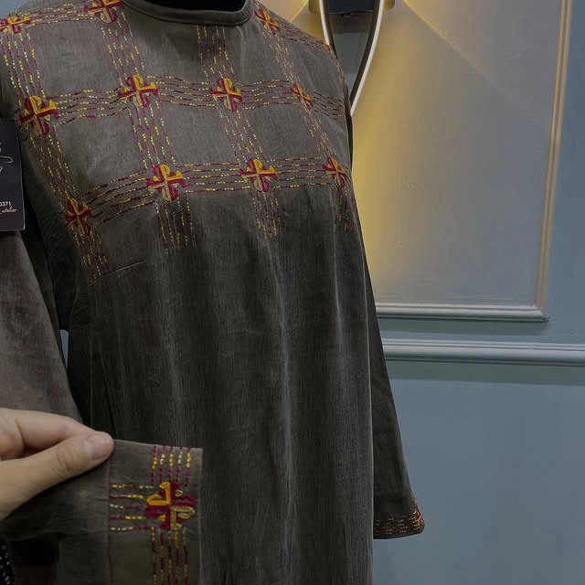 Türkmen fasonlar pombarh fasonlar Fasonlar 2025 fasonlar fason moda modalar Bezen bezen Türkmen fasonlar 2026 Türkmen fasonlar 2025 Türkmen fasonlar 2024 Türkmen fasonlar 2023 turkmenistan türkmenistan turkmen türkmen ashgabat  asgabat aşgabat balkan mary lebap dashoguz dasoguz daşoguz pombarh ponbarhat gulyupek gülýüpek stapel ştapel Gralan Çüýdeşen Abaýa Gadymy Krep Gurultaý 	Keteni Ýüpek Şifon Gipýur Lyon Welwet Atlas Kaşemir Streýç Suzana Ştapel Gülýüpek Pombarh Ýupka Gursakça Aksesuarlar Palto Penjek Okuw eşik Fata Sport eşik Uniforma Nakidka Öýme Şarf kompýuter ýaka ýaglyk Arenda köýnek 2nji el köýnek Taýyn köýnek Matalar Milli lybas milli lybaslar Toý köýnek Toý köýnekler toy koynek toy koynekler gundelik koynekler Gündelik	 
 köýnekler fata koynek Modern taze fason Eskiz koynektm turkmenkoynek türkmenkoynek fason moda moda fasonlar Iş eşik el iş	sada	ýakaly ýakasyz	keşdeli biserli	ýeňli giň nagyşly ýüregi açyk stoýka ýaka ýanly kombinasiýa 	zerli üsti aşak guşakly seçekli gysga ýeňli 