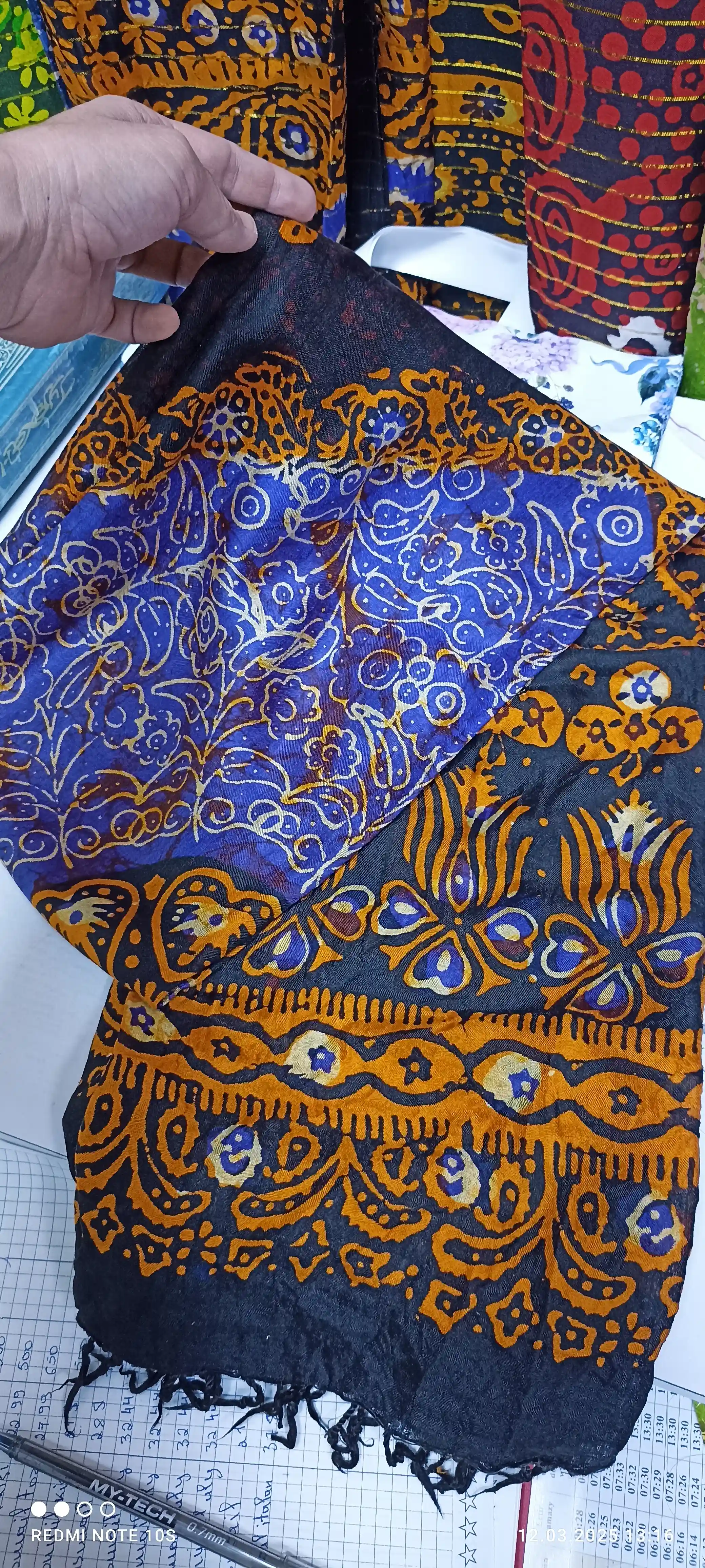 Türkmen fasonlar pombarh fasonlar Fasonlar 2025 fasonlar fason moda modalar Bezen bezen Türkmen fasonlar 2026 Türkmen fasonlar 2025 Türkmen fasonlar 2024 Türkmen fasonlar 2023 turkmenistan türkmenistan turkmen türkmen ashgabat  asgabat aşgabat balkan mary lebap dashoguz dasoguz daşoguz pombarh ponbarhat gulyupek gülýüpek stapel ştapel Gralan Çüýdeşen Abaýa Gadymy Krep Gurultaý 	Keteni Ýüpek Şifon Gipýur Lyon Welwet Atlas Kaşemir Streýç Suzana Ştapel Gülýüpek Pombarh Ýupka Gursakça Aksesuarlar Palto Penjek Okuw eşik Fata Sport eşik Uniforma Nakidka Öýme Şarf kompýuter ýaka ýaglyk Arenda köýnek 2nji el köýnek Taýyn köýnek Matalar Milli lybas milli lybaslar Toý köýnek Toý köýnekler toy koynek toy koynekler gundelik koynekler Gündelik	 
 köýnekler fata koynek Modern taze fason Eskiz koynektm turkmenkoynek türkmenkoynek fason moda moda fasonlar Iş eşik el iş	sada	ýakaly ýakasyz	keşdeli biserli	ýeňli giň nagyşly ýüregi açyk stoýka ýaka ýanly kombinasiýa 	zerli üsti aşak guşakly seçekli gysga ýeňli Öýme