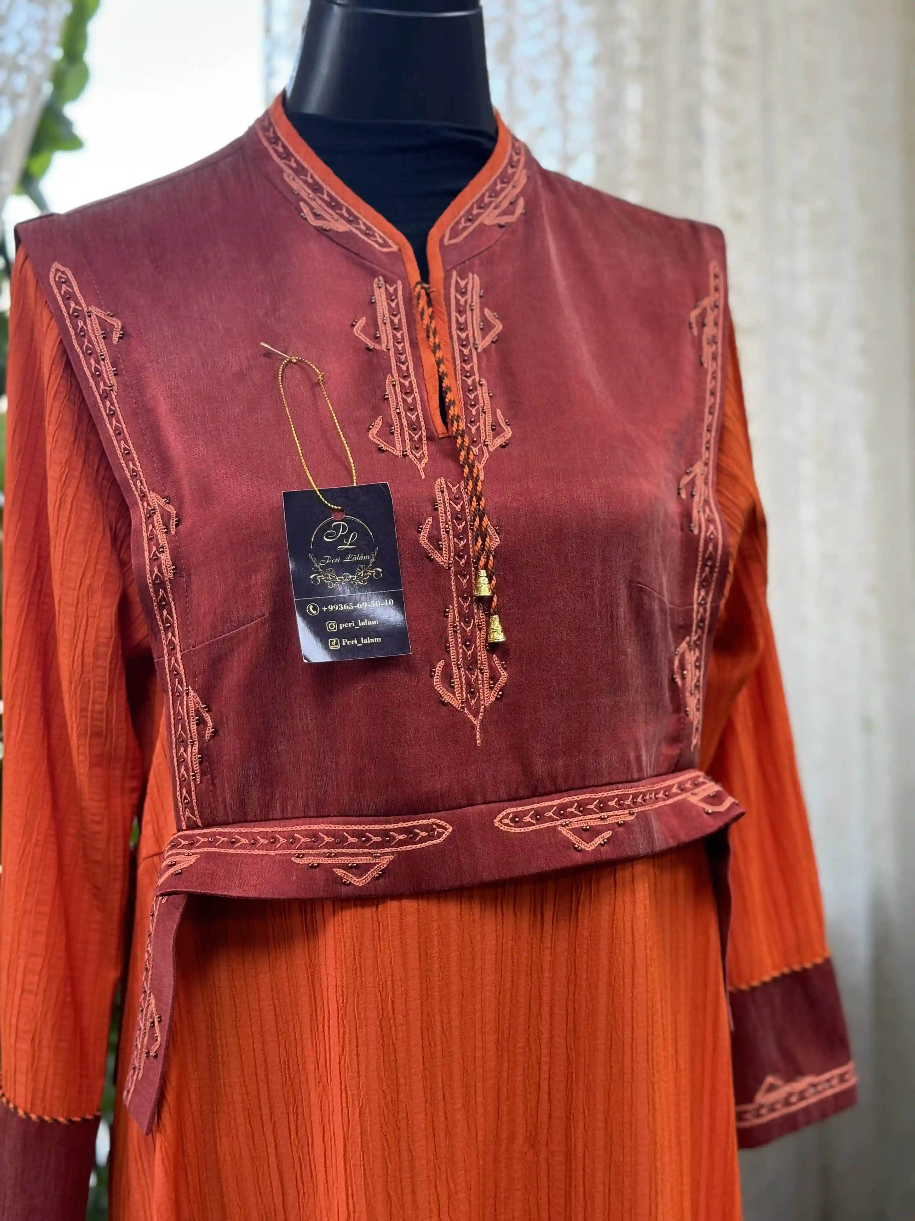 Türkmen fasonlar pombarh fasonlar Fasonlar 2025 fasonlar fason moda modalar Bezen bezen Türkmen fasonlar 2026 Türkmen fasonlar 2025 Türkmen fasonlar 2024 Türkmen fasonlar 2023 turkmenistan türkmenistan turkmen türkmen ashgabat  asgabat aşgabat balkan mary lebap dashoguz dasoguz daşoguz pombarh ponbarhat gulyupek gülýüpek stapel ştapel Gralan Çüýdeşen Abaýa Gadymy Krep Gurultaý 	Keteni Ýüpek Şifon Gipýur Lyon Welwet Atlas Kaşemir Streýç Suzana Ştapel Gülýüpek Pombarh Ýupka Gursakça Aksesuarlar Palto Penjek Okuw eşik Fata Sport eşik Uniforma Nakidka Öýme Şarf kompýuter ýaka ýaglyk Arenda köýnek 2nji el köýnek Taýyn köýnek Matalar Milli lybas milli lybaslar Toý köýnek Toý köýnekler toy koynek toy koynekler gundelik koynekler Gündelik	 
 köýnekler fata koynek Modern taze fason Eskiz koynektm turkmenkoynek türkmenkoynek fason moda moda fasonlar Iş eşik el iş	sada	ýakaly ýakasyz	keşdeli biserli	ýeňli giň nagyşly ýüregi açyk stoýka ýaka ýanly kombinasiýa 	zerli üsti aşak guşakly seçekli gysga ýeňli Lyon Toý köýnek, Gündelik el iş, sada, ýakaly, ýeňli, giň 17-25, 26-35 Gök, Wizon, Gülgüne, Benewşe, Mämişi