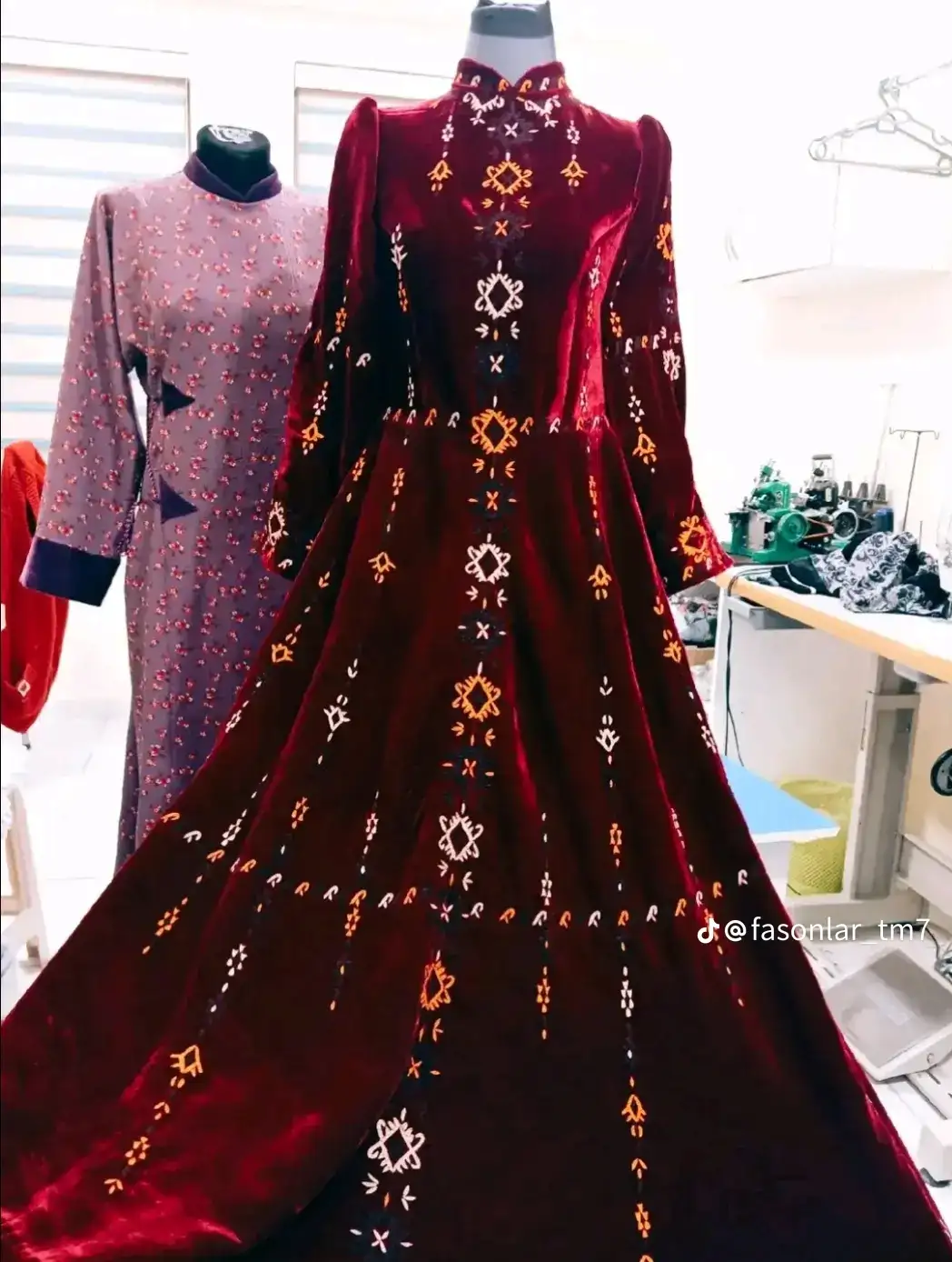 Türkmen fasonlar pombarh fasonlar Fasonlar 2025 fasonlar fason moda modalar Bezen bezen Türkmen fasonlar 2026 Türkmen fasonlar 2025 Türkmen fasonlar 2024 Türkmen fasonlar 2023 turkmenistan türkmenistan turkmen türkmen ashgabat  asgabat aşgabat balkan mary lebap dashoguz dasoguz daşoguz pombarh ponbarhat gulyupek gülýüpek stapel ştapel Gralan Çüýdeşen Abaýa Gadymy Krep Gurultaý 	Keteni Ýüpek Şifon Gipýur Lyon Welwet Atlas Kaşemir Streýç Suzana Ştapel Gülýüpek Pombarh Ýupka Gursakça Aksesuarlar Palto Penjek Okuw eşik Fata Sport eşik Uniforma Nakidka Öýme Şarf kompýuter ýaka ýaglyk Arenda köýnek 2nji el köýnek Taýyn köýnek Matalar Milli lybas milli lybaslar Toý köýnek Toý köýnekler toy koynek toy koynekler gundelik koynekler Gündelik	 
 köýnekler fata koynek Modern taze fason Eskiz koynektm turkmenkoynek türkmenkoynek fason moda moda fasonlar Iş eşik el iş	sada	ýakaly ýakasyz	keşdeli biserli	ýeňli giň nagyşly ýüregi açyk stoýka ýaka ýanly kombinasiýa 	zerli üsti aşak guşakly seçekli gysga ýeňli 