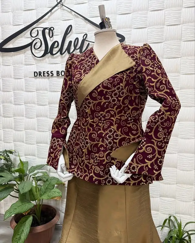 Türkmen fasonlar pombarh fasonlar Fasonlar 2025 fasonlar fason moda modalar Bezen bezen Türkmen fasonlar 2026 Türkmen fasonlar 2025 Türkmen fasonlar 2024 Türkmen fasonlar 2023 turkmenistan türkmenistan turkmen türkmen ashgabat  asgabat aşgabat balkan mary lebap dashoguz dasoguz daşoguz pombarh ponbarhat gulyupek gülýüpek stapel ştapel Gralan Çüýdeşen Abaýa Gadymy Krep Gurultaý 	Keteni Ýüpek Şifon Gipýur Lyon Welwet Atlas Kaşemir Streýç Suzana Ştapel Gülýüpek Pombarh Ýupka Gursakça Aksesuarlar Palto Penjek Okuw eşik Fata Sport eşik Uniforma Nakidka Öýme Şarf kompýuter ýaka ýaglyk Arenda köýnek 2nji el köýnek Taýyn köýnek Matalar Milli lybas milli lybaslar Toý köýnek Toý köýnekler toy koynek toy koynekler gundelik koynekler Gündelik	 
 köýnekler fata koynek Modern taze fason Eskiz koynektm turkmenkoynek türkmenkoynek fason moda moda fasonlar Iş eşik el iş	sada	ýakaly ýakasyz	keşdeli biserli	ýeňli giň nagyşly ýüregi açyk stoýka ýaka ýanly kombinasiýa 	zerli üsti aşak guşakly seçekli gysga ýeňli Lyon, Şifon, Keteni Toý köýnek, Modern el iş, keşdeli, ýakasyz, biserli, ýüregi açyk, ýeňli, kombinasiýa 17-25, 26-35, 35+ Bežewyý, Goýy-gyzyl, Ýaşyl, Gülgüne, Gyzyl, Goňur yaz