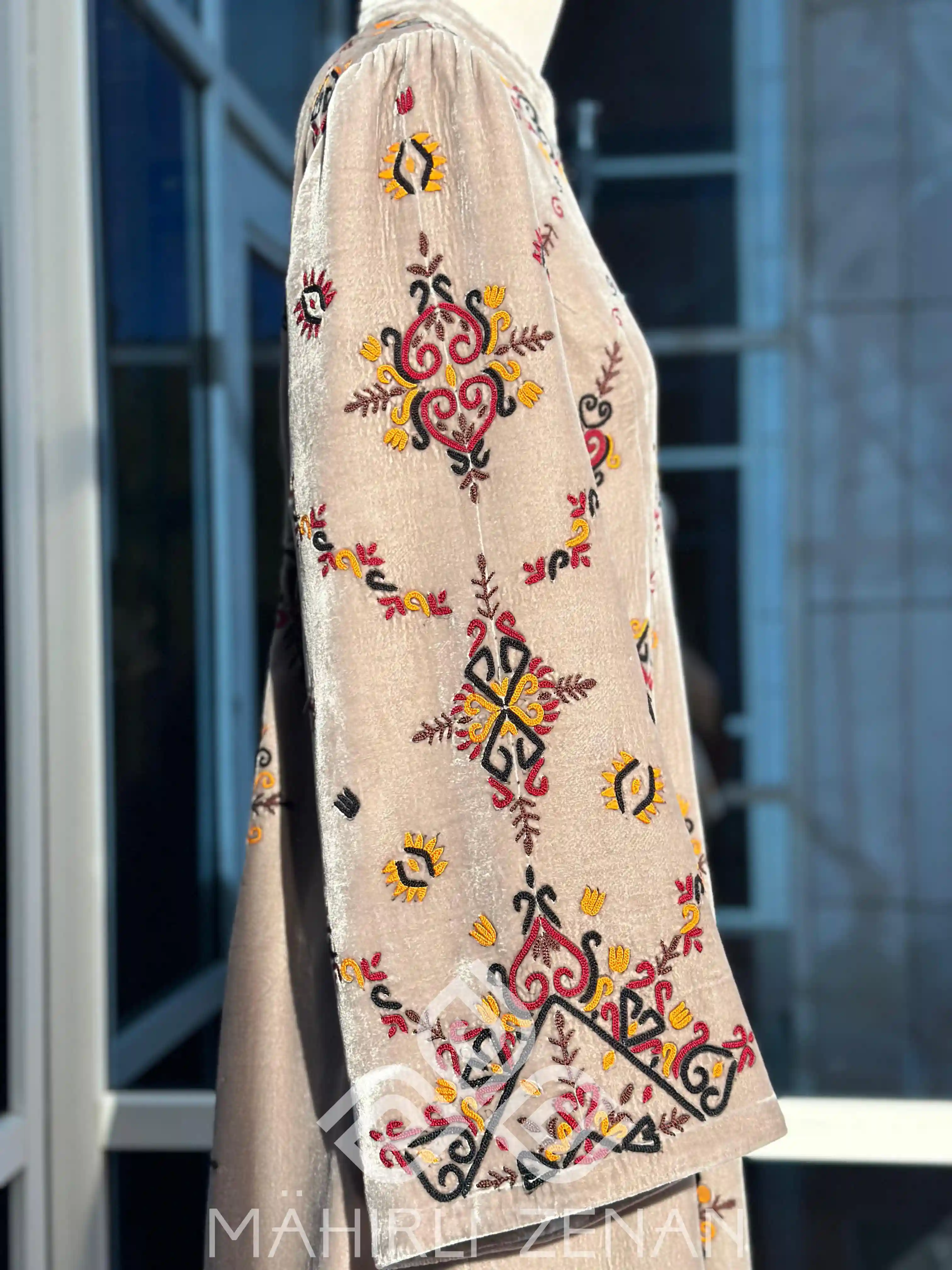 Türkmen fasonlar pombarh fasonlar Fasonlar 2025 fasonlar fason moda modalar Bezen bezen Türkmen fasonlar 2026 Türkmen fasonlar 2025 Türkmen fasonlar 2024 Türkmen fasonlar 2023 turkmenistan türkmenistan turkmen türkmen ashgabat  asgabat aşgabat balkan mary lebap dashoguz dasoguz daşoguz pombarh ponbarhat gulyupek gülýüpek stapel ştapel Gralan Çüýdeşen Abaýa Gadymy Krep Gurultaý 	Keteni Ýüpek Şifon Gipýur Lyon Welwet Atlas Kaşemir Streýç Suzana Ştapel Gülýüpek Pombarh Ýupka Gursakça Aksesuarlar Palto Penjek Okuw eşik Fata Sport eşik Uniforma Nakidka Öýme Şarf kompýuter ýaka ýaglyk Arenda köýnek 2nji el köýnek Taýyn köýnek Matalar Milli lybas milli lybaslar Toý köýnek Toý köýnekler toy koynek toy koynekler gundelik koynekler Gündelik	 
 köýnekler fata koynek Modern taze fason Eskiz koynektm turkmenkoynek türkmenkoynek fason moda moda fasonlar Iş eşik el iş	sada	ýakaly ýakasyz	keşdeli biserli	ýeňli giň nagyşly ýüregi açyk stoýka ýaka ýanly kombinasiýa 	zerli üsti aşak guşakly seçekli gysga ýeňli Panbarhat (Pombarh) Toý köýnek el iş, sada  Gara, Bežewyý, Gyzyl, Sary