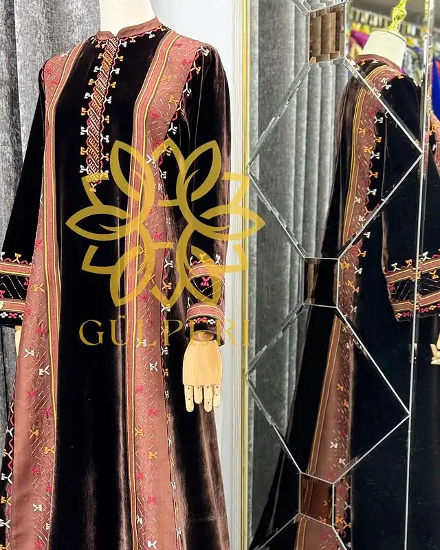 Türkmen fasonlar pombarh fasonlar Fasonlar 2025 fasonlar fason moda modalar Bezen bezen Türkmen fasonlar 2026 Türkmen fasonlar 2025 Türkmen fasonlar 2024 Türkmen fasonlar 2023 turkmenistan türkmenistan turkmen türkmen ashgabat  asgabat aşgabat balkan mary lebap dashoguz dasoguz daşoguz pombarh ponbarhat gulyupek gülýüpek stapel ştapel Gralan Çüýdeşen Abaýa Gadymy Krep Gurultaý 	Keteni Ýüpek Şifon Gipýur Lyon Welwet Atlas Kaşemir Streýç Suzana Ştapel Gülýüpek Pombarh Ýupka Gursakça Aksesuarlar Palto Penjek Okuw eşik Fata Sport eşik Uniforma Nakidka Öýme Şarf kompýuter ýaka ýaglyk Arenda köýnek 2nji el köýnek Taýyn köýnek Matalar Milli lybas milli lybaslar Toý köýnek Toý köýnekler toy koynek toy koynekler gundelik koynekler Gündelik	 
 köýnekler fata koynek Modern taze fason Eskiz koynektm turkmenkoynek türkmenkoynek fason moda moda fasonlar Iş eşik el iş	sada	ýakaly ýakasyz	keşdeli biserli	ýeňli giň nagyşly ýüregi açyk stoýka ýaka ýanly kombinasiýa 	zerli üsti aşak guşakly seçekli gysga ýeňli Panbarhat (Pombarh) Toý köýnek el iş, ýakaly, ýeňli, giň, nagyşly 26-35, 35+ Goýy-goňur yaz, guyz, gysh