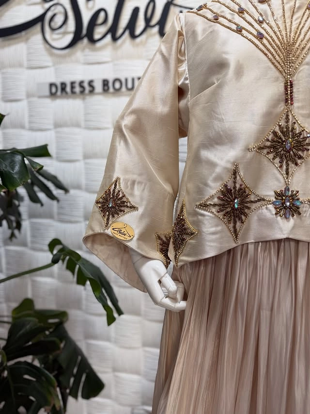 Türkmen fasonlar pombarh fasonlar Fasonlar 2025 fasonlar fason moda modalar Bezen bezen Türkmen fasonlar 2026 Türkmen fasonlar 2025 Türkmen fasonlar 2024 Türkmen fasonlar 2023 turkmenistan türkmenistan turkmen türkmen ashgabat  asgabat aşgabat balkan mary lebap dashoguz dasoguz daşoguz pombarh ponbarhat gulyupek gülýüpek stapel ştapel Gralan Çüýdeşen Abaýa Gadymy Krep Gurultaý 	Keteni Ýüpek Şifon Gipýur Lyon Welwet Atlas Kaşemir Streýç Suzana Ştapel Gülýüpek Pombarh Ýupka Gursakça Aksesuarlar Palto Penjek Okuw eşik Fata Sport eşik Uniforma Nakidka Öýme Şarf kompýuter ýaka ýaglyk Arenda köýnek 2nji el köýnek Taýyn köýnek Matalar Milli lybas milli lybaslar Toý köýnek Toý köýnekler toy koynek toy koynekler gundelik koynekler Gündelik	 
 köýnekler fata koynek Modern taze fason Eskiz koynektm turkmenkoynek türkmenkoynek fason moda moda fasonlar Iş eşik el iş	sada	ýakaly ýakasyz	keşdeli biserli	ýeňli giň nagyşly ýüregi açyk stoýka ýaka ýanly kombinasiýa 	zerli üsti aşak guşakly seçekli gysga ýeňli Şifon, Gipýur Toý köýnek ýakasyz, ýeňli, giň, nagyşly 26-35 Bežewyý yaz, tomus, guyz