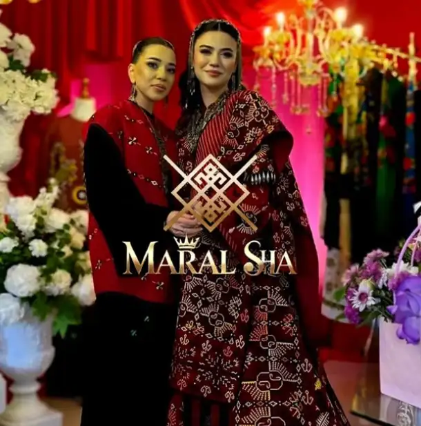 Türkmen fasonlar pombarh fasonlar Fasonlar 2025 fasonlar fason moda modalar Bezen bezen Türkmen fasonlar 2026 Türkmen fasonlar 2025 Türkmen fasonlar 2024 Türkmen fasonlar 2023 turkmenistan türkmenistan turkmen türkmen ashgabat  asgabat aşgabat balkan mary lebap dashoguz dasoguz daşoguz pombarh ponbarhat gulyupek gülýüpek stapel ştapel Gralan Çüýdeşen Abaýa Gadymy Krep Gurultaý 	Keteni Ýüpek Şifon Gipýur Lyon Welwet Atlas Kaşemir Streýç Suzana Ştapel Gülýüpek Pombarh Ýupka Gursakça Aksesuarlar Palto Penjek Okuw eşik Fata Sport eşik Uniforma Nakidka Öýme Şarf kompýuter ýaka ýaglyk Arenda köýnek 2nji el köýnek Taýyn köýnek Matalar Milli lybas milli lybaslar Toý köýnek Toý köýnekler toy koynek toy koynekler gundelik koynekler Gündelik	 
 köýnekler fata koynek Modern taze fason Eskiz koynektm turkmenkoynek türkmenkoynek fason moda moda fasonlar Iş eşik el iş	sada	ýakaly ýakasyz	keşdeli biserli	ýeňli giň nagyşly ýüregi açyk stoýka ýaka ýanly kombinasiýa 	zerli üsti aşak guşakly seçekli gysga ýeňli 