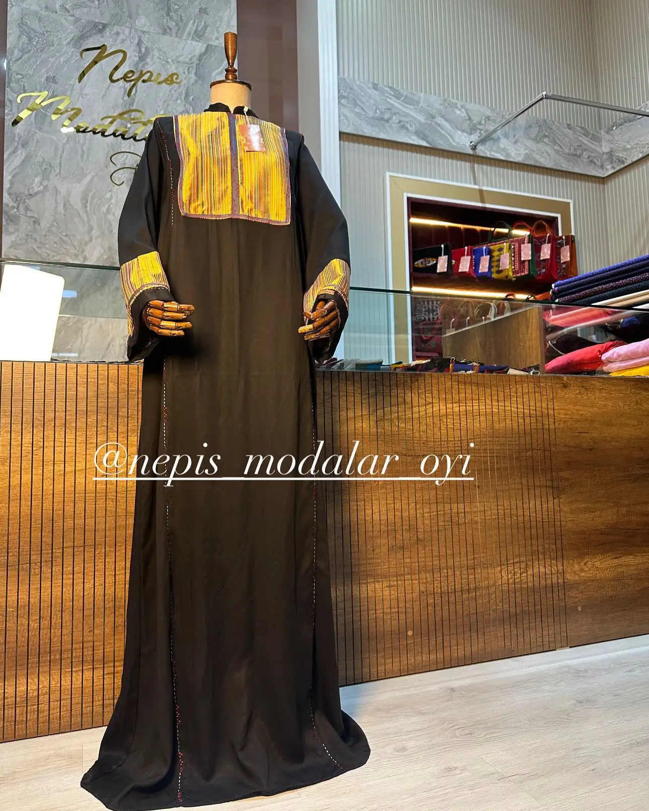 Türkmen fasonlar pombarh fasonlar Fasonlar 2025 fasonlar fason moda modalar Bezen bezen Türkmen fasonlar 2026 Türkmen fasonlar 2025 Türkmen fasonlar 2024 Türkmen fasonlar 2023 turkmenistan türkmenistan turkmen türkmen ashgabat  asgabat aşgabat balkan mary lebap dashoguz dasoguz daşoguz pombarh ponbarhat gulyupek gülýüpek stapel ştapel Gralan Çüýdeşen Abaýa Gadymy Krep Gurultaý 	Keteni Ýüpek Şifon Gipýur Lyon Welwet Atlas Kaşemir Streýç Suzana Ştapel Gülýüpek Pombarh Ýupka Gursakça Aksesuarlar Palto Penjek Okuw eşik Fata Sport eşik Uniforma Nakidka Öýme Şarf kompýuter ýaka ýaglyk Arenda köýnek 2nji el köýnek Taýyn köýnek Matalar Milli lybas milli lybaslar Toý köýnek Toý köýnekler toy koynek toy koynekler gundelik koynekler Gündelik	 
 köýnekler fata koynek Modern taze fason Eskiz koynektm turkmenkoynek türkmenkoynek fason moda moda fasonlar Iş eşik el iş	sada	ýakaly ýakasyz	keşdeli biserli	ýeňli giň nagyşly ýüregi açyk stoýka ýaka ýanly kombinasiýa 	zerli üsti aşak guşakly seçekli gysga ýeňli Lyon Gündelik el iş, sada, ýakasyz  Gara