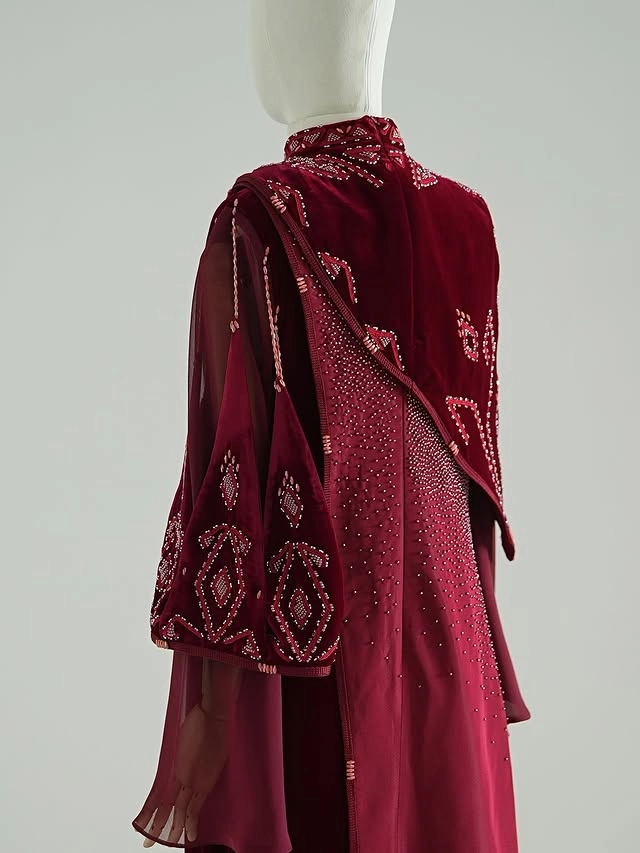 Türkmen fasonlar pombarh fasonlar Fasonlar 2025 fasonlar fason moda modalar Bezen bezen Türkmen fasonlar 2026 Türkmen fasonlar 2025 Türkmen fasonlar 2024 Türkmen fasonlar 2023 turkmenistan türkmenistan turkmen türkmen ashgabat  asgabat aşgabat balkan mary lebap dashoguz dasoguz daşoguz pombarh ponbarhat gulyupek gülýüpek stapel ştapel Gralan Çüýdeşen Abaýa Gadymy Krep Gurultaý 	Keteni Ýüpek Şifon Gipýur Lyon Welwet Atlas Kaşemir Streýç Suzana Ştapel Gülýüpek Pombarh Ýupka Gursakça Aksesuarlar Palto Penjek Okuw eşik Fata Sport eşik Uniforma Nakidka Öýme Şarf kompýuter ýaka ýaglyk Arenda köýnek 2nji el köýnek Taýyn köýnek Matalar Milli lybas milli lybaslar Toý köýnek Toý köýnekler toy koynek toy koynekler gundelik koynekler Gündelik	 
 köýnekler fata koynek Modern taze fason Eskiz koynektm turkmenkoynek türkmenkoynek fason moda moda fasonlar Iş eşik el iş	sada	ýakaly ýakasyz	keşdeli biserli	ýeňli giň nagyşly ýüregi açyk stoýka ýaka ýanly kombinasiýa 	zerli üsti aşak guşakly seçekli gysga ýeňli Panbarhat (Pombarh), Şifon, Ýüpek, Şantu Toý köýnek, Modern el iş, keşdeli, ýakasyz, ýeňli, giň, kombinasiýa, nagyşly 26-35 Goýy-gyzyl, Gyzyl  Taýyn köýnek