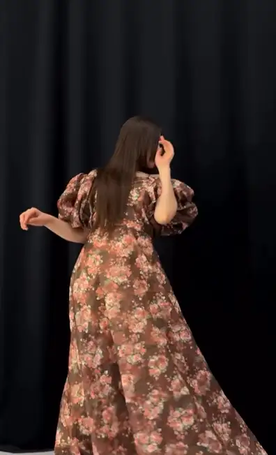 Türkmen fasonlar pombarh fasonlar Fasonlar 2025 fasonlar fason moda modalar Bezen bezen Türkmen fasonlar 2026 Türkmen fasonlar 2025 Türkmen fasonlar 2024 Türkmen fasonlar 2023 turkmenistan türkmenistan turkmen türkmen ashgabat  asgabat aşgabat balkan mary lebap dashoguz dasoguz daşoguz pombarh ponbarhat gulyupek gülýüpek stapel ştapel Gralan Çüýdeşen Abaýa Gadymy Krep Gurultaý 	Keteni Ýüpek Şifon Gipýur Lyon Welwet Atlas Kaşemir Streýç Suzana Ştapel Gülýüpek Pombarh Ýupka Gursakça Aksesuarlar Palto Penjek Okuw eşik Fata Sport eşik Uniforma Nakidka Öýme Şarf kompýuter ýaka ýaglyk Arenda köýnek 2nji el köýnek Taýyn köýnek Matalar Milli lybas milli lybaslar Toý köýnek Toý köýnekler toy koynek toy koynekler gundelik koynekler Gündelik	 
 köýnekler fata koynek Modern taze fason Eskiz koynektm turkmenkoynek türkmenkoynek fason moda moda fasonlar Iş eşik el iş	sada	ýakaly ýakasyz	keşdeli biserli	ýeňli giň nagyşly ýüregi açyk stoýka ýaka ýanly kombinasiýa 	zerli üsti aşak guşakly seçekli gysga ýeňli Ýüpek, Şifon Gündelik sada  Goňur tomus