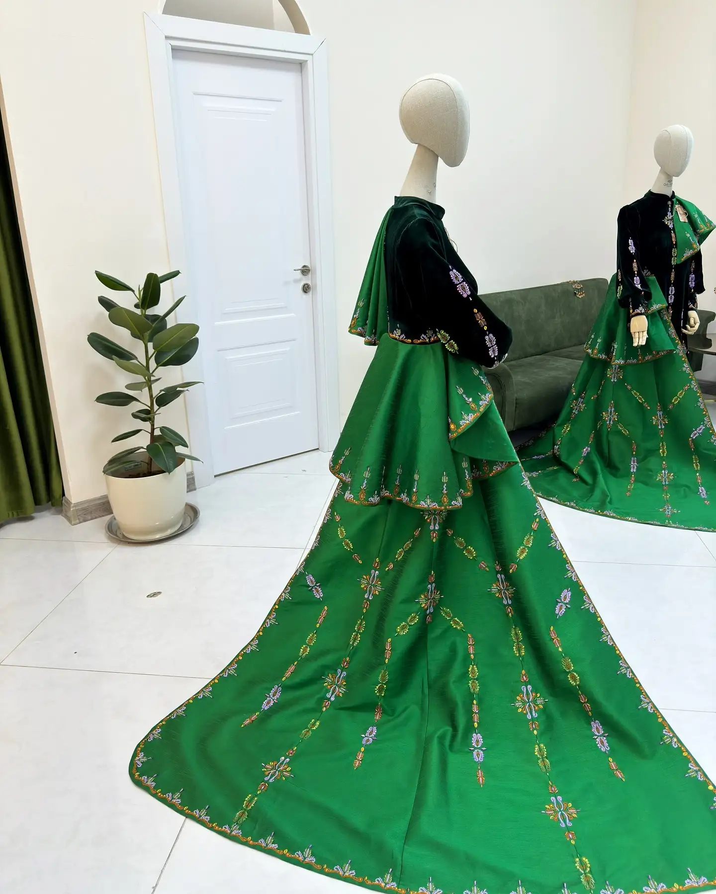 Türkmen fasonlar pombarh fasonlar Fasonlar 2025 fasonlar fason moda modalar Bezen bezen Türkmen fasonlar 2026 Türkmen fasonlar 2025 Türkmen fasonlar 2024 Türkmen fasonlar 2023 turkmenistan türkmenistan turkmen türkmen ashgabat  asgabat aşgabat balkan mary lebap dashoguz dasoguz daşoguz pombarh ponbarhat gulyupek gülýüpek stapel ştapel Gralan Çüýdeşen Abaýa Gadymy Krep Gurultaý 	Keteni Ýüpek Şifon Gipýur Lyon Welwet Atlas Kaşemir Streýç Suzana Ştapel Gülýüpek Pombarh Ýupka Gursakça Aksesuarlar Palto Penjek Okuw eşik Fata Sport eşik Uniforma Nakidka Öýme Şarf kompýuter ýaka ýaglyk Arenda köýnek 2nji el köýnek Taýyn köýnek Matalar Milli lybas milli lybaslar Toý köýnek Toý köýnekler toy koynek toy koynekler gundelik koynekler Gündelik	 
 köýnekler fata koynek Modern taze fason Eskiz koynektm turkmenkoynek türkmenkoynek fason moda moda fasonlar Iş eşik el iş	sada	ýakaly ýakasyz	keşdeli biserli	ýeňli giň nagyşly ýüregi açyk stoýka ýaka ýanly kombinasiýa 	zerli üsti aşak guşakly seçekli gysga ýeňli Panbarhat (Pombarh) Toý köýnek el iş, ýakasyz, ýeňli, nagyşly 17-25, 26-35 Ýaşyl, Goýy-ýaşyl