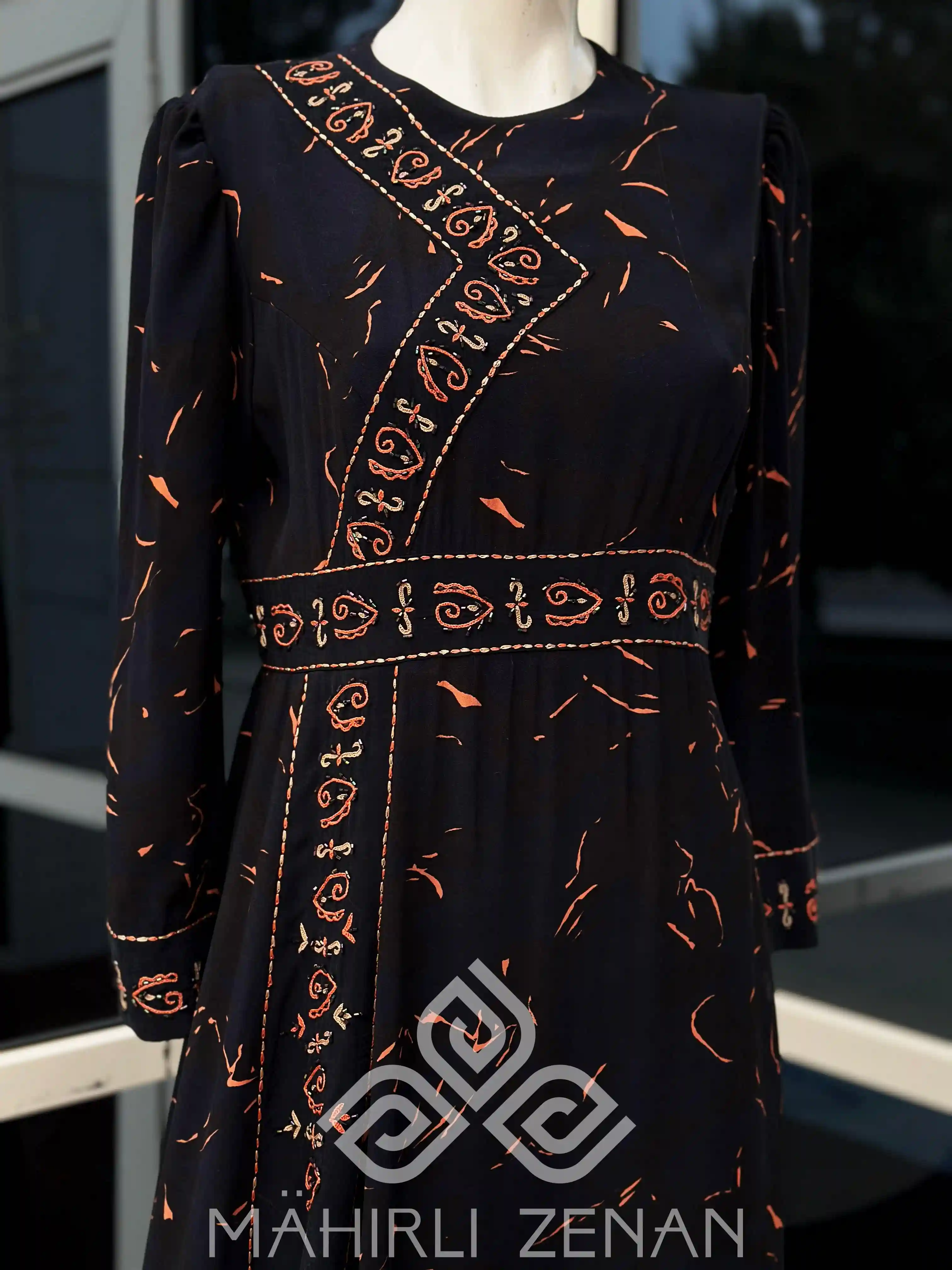 Türkmen fasonlar pombarh fasonlar Fasonlar 2025 fasonlar fason moda modalar Bezen bezen Türkmen fasonlar 2026 Türkmen fasonlar 2025 Türkmen fasonlar 2024 Türkmen fasonlar 2023 turkmenistan türkmenistan turkmen türkmen ashgabat  asgabat aşgabat balkan mary lebap dashoguz dasoguz daşoguz pombarh ponbarhat gulyupek gülýüpek stapel ştapel Gralan Çüýdeşen Abaýa Gadymy Krep Gurultaý 	Keteni Ýüpek Şifon Gipýur Lyon Welwet Atlas Kaşemir Streýç Suzana Ştapel Gülýüpek Pombarh Ýupka Gursakça Aksesuarlar Palto Penjek Okuw eşik Fata Sport eşik Uniforma Nakidka Öýme Şarf kompýuter ýaka ýaglyk Arenda köýnek 2nji el köýnek Taýyn köýnek Matalar Milli lybas milli lybaslar Toý köýnek Toý köýnekler toy koynek toy koynekler gundelik koynekler Gündelik	 
 köýnekler fata koynek Modern taze fason Eskiz koynektm turkmenkoynek türkmenkoynek fason moda moda fasonlar Iş eşik el iş	sada	ýakaly ýakasyz	keşdeli biserli	ýeňli giň nagyşly ýüregi açyk stoýka ýaka ýanly kombinasiýa 	zerli üsti aşak guşakly seçekli gysga ýeňli Gülýüpek  el iş, biserli  Gara, Mämişi