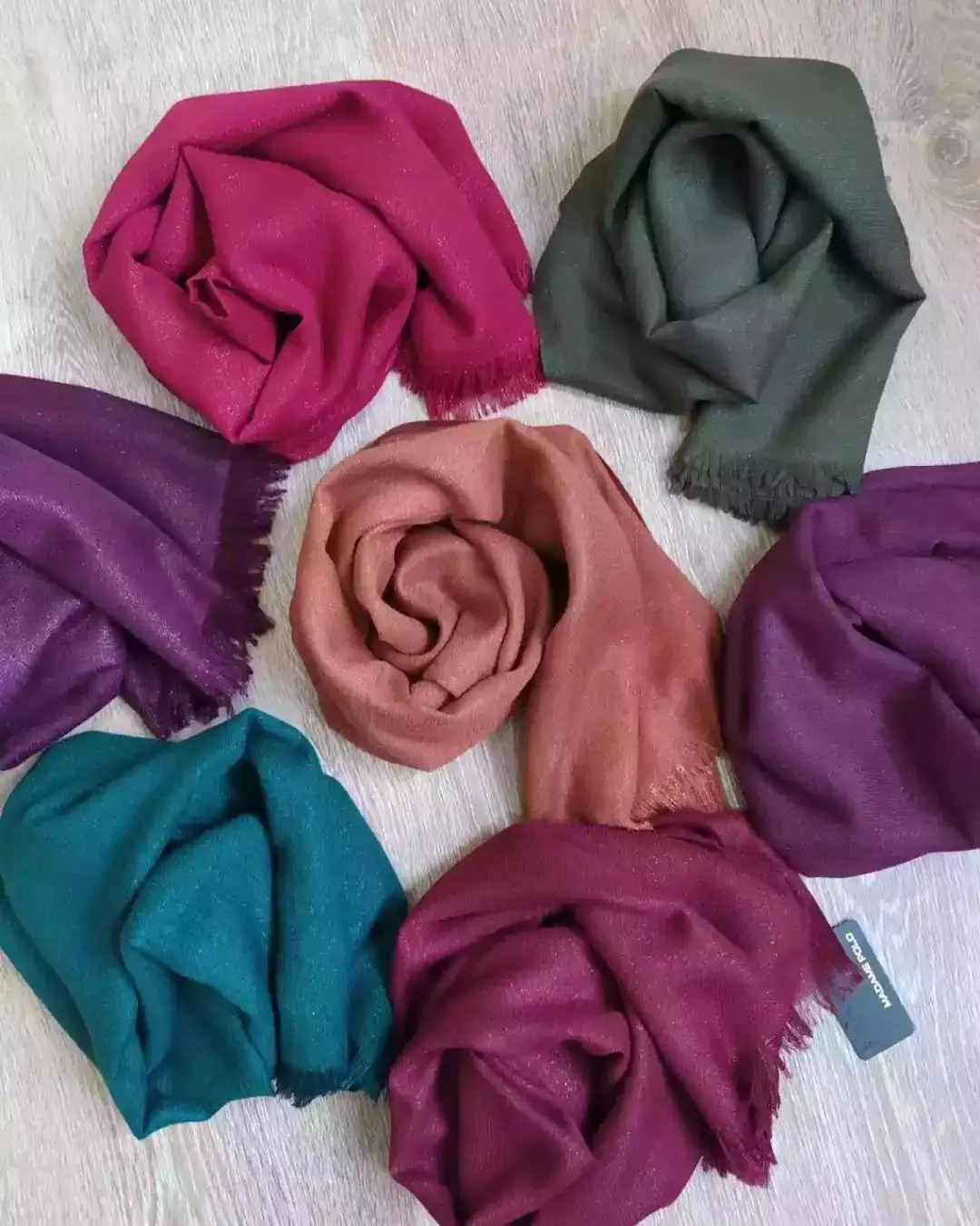 Türkmen fasonlar pombarh fasonlar Fasonlar 2025 fasonlar fason moda modalar Bezen bezen Türkmen fasonlar 2026 Türkmen fasonlar 2025 Türkmen fasonlar 2024 Türkmen fasonlar 2023 turkmenistan türkmenistan turkmen türkmen ashgabat  asgabat aşgabat balkan mary lebap dashoguz dasoguz daşoguz pombarh ponbarhat gulyupek gülýüpek stapel ştapel Gralan Çüýdeşen Abaýa Gadymy Krep Gurultaý 	Keteni Ýüpek Şifon Gipýur Lyon Welwet Atlas Kaşemir Streýç Suzana Ştapel Gülýüpek Pombarh Ýupka Gursakça Aksesuarlar Palto Penjek Okuw eşik Fata Sport eşik Uniforma Nakidka Öýme Şarf kompýuter ýaka ýaglyk Arenda köýnek 2nji el köýnek Taýyn köýnek Matalar Milli lybas milli lybaslar Toý köýnek Toý köýnekler toy koynek toy koynekler gundelik koynekler Gündelik	 
 köýnekler fata koynek Modern taze fason Eskiz koynektm turkmenkoynek türkmenkoynek fason moda moda fasonlar Iş eşik el iş	sada	ýakaly ýakasyz	keşdeli biserli	ýeňli giň nagyşly ýüregi açyk stoýka ýaka ýanly kombinasiýa 	zerli üsti aşak guşakly seçekli gysga ýeňli zerli  Gara, Gök, Gyzyl, Goýy-gök, Sary, Goýy-ýaşyl  ýaglyk, Şarf