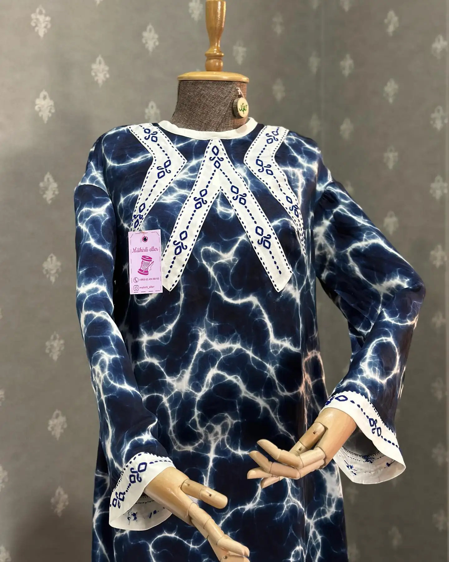 Türkmen fasonlar pombarh fasonlar Fasonlar 2025 fasonlar fason moda modalar Bezen bezen Türkmen fasonlar 2026 Türkmen fasonlar 2025 Türkmen fasonlar 2024 Türkmen fasonlar 2023 turkmenistan türkmenistan turkmen türkmen ashgabat  asgabat aşgabat balkan mary lebap dashoguz dasoguz daşoguz pombarh ponbarhat gulyupek gülýüpek stapel ştapel Gralan Çüýdeşen Abaýa Gadymy Krep Gurultaý 	Keteni Ýüpek Şifon Gipýur Lyon Welwet Atlas Kaşemir Streýç Suzana Ştapel Gülýüpek Pombarh Ýupka Gursakça Aksesuarlar Palto Penjek Okuw eşik Fata Sport eşik Uniforma Nakidka Öýme Şarf kompýuter ýaka ýaglyk Arenda köýnek 2nji el köýnek Taýyn köýnek Matalar Milli lybas milli lybaslar Toý köýnek Toý köýnekler toy koynek toy koynekler gundelik koynekler Gündelik	 
 köýnekler fata koynek Modern taze fason Eskiz koynektm turkmenkoynek türkmenkoynek fason moda moda fasonlar Iş eşik el iş	sada	ýakaly ýakasyz	keşdeli biserli	ýeňli giň nagyşly ýüregi açyk stoýka ýaka ýanly kombinasiýa 	zerli üsti aşak guşakly seçekli gysga ýeňli el iş, ýakaly  Gara, Goýy-gök