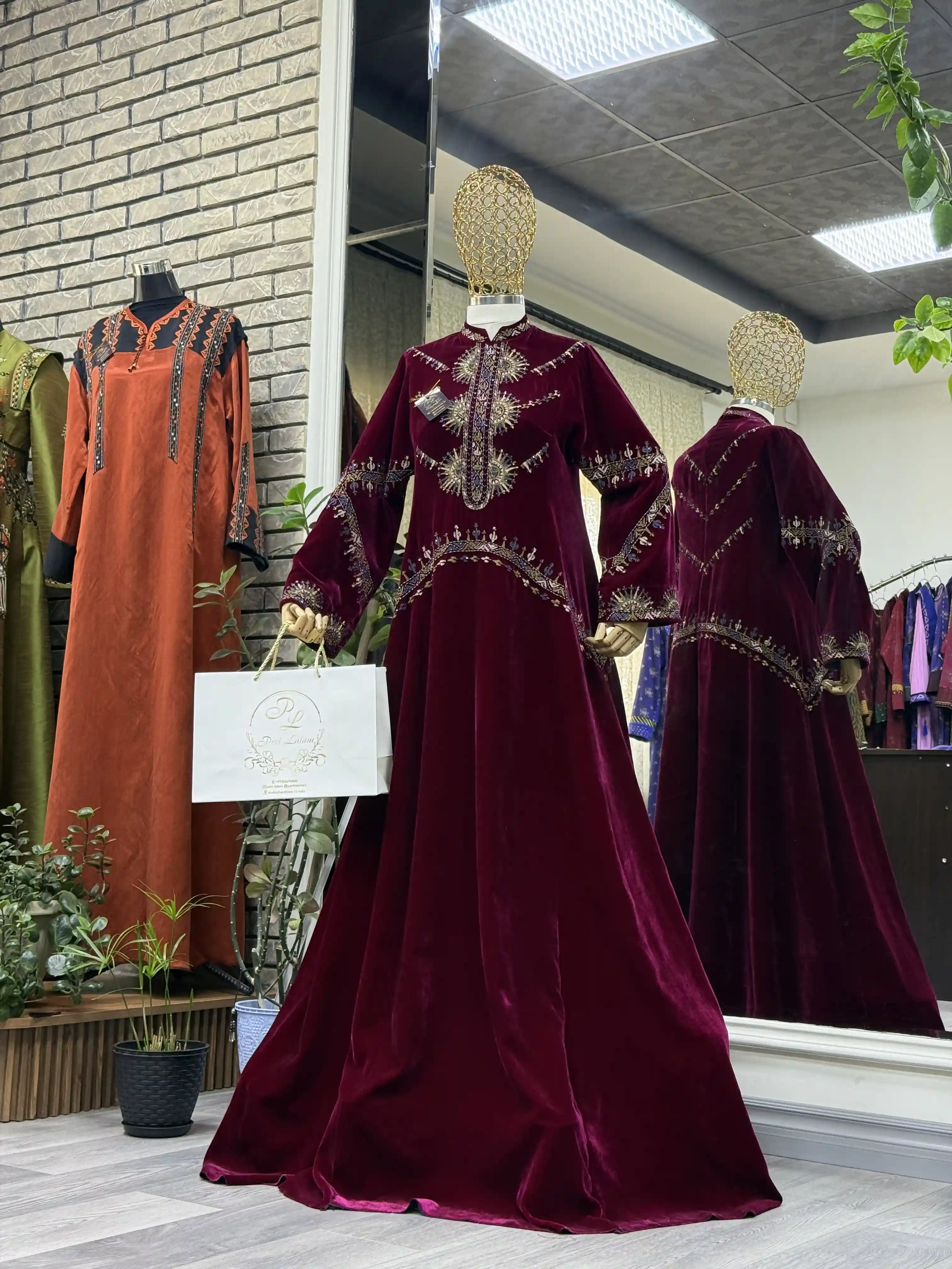 Türkmen fasonlar pombarh fasonlar Fasonlar 2025 fasonlar fason moda modalar Bezen bezen Türkmen fasonlar 2026 Türkmen fasonlar 2025 Türkmen fasonlar 2024 Türkmen fasonlar 2023 turkmenistan türkmenistan turkmen türkmen ashgabat  asgabat aşgabat balkan mary lebap dashoguz dasoguz daşoguz pombarh ponbarhat gulyupek gülýüpek stapel ştapel Gralan Çüýdeşen Abaýa Gadymy Krep Gurultaý 	Keteni Ýüpek Şifon Gipýur Lyon Welwet Atlas Kaşemir Streýç Suzana Ştapel Gülýüpek Pombarh Ýupka Gursakça Aksesuarlar Palto Penjek Okuw eşik Fata Sport eşik Uniforma Nakidka Öýme Şarf kompýuter ýaka ýaglyk Arenda köýnek 2nji el köýnek Taýyn köýnek Matalar Milli lybas milli lybaslar Toý köýnek Toý köýnekler toy koynek toy koynekler gundelik koynekler Gündelik	 
 köýnekler fata koynek Modern taze fason Eskiz koynektm turkmenkoynek türkmenkoynek fason moda moda fasonlar Iş eşik el iş	sada	ýakaly ýakasyz	keşdeli biserli	ýeňli giň nagyşly ýüregi açyk stoýka ýaka ýanly kombinasiýa 	zerli üsti aşak guşakly seçekli gysga ýeňli Panbarhat (Pombarh) Uçurym köýnek el iş, ýakaly, ýeňli, giň 17-25 Goýy-gyzyl guyz