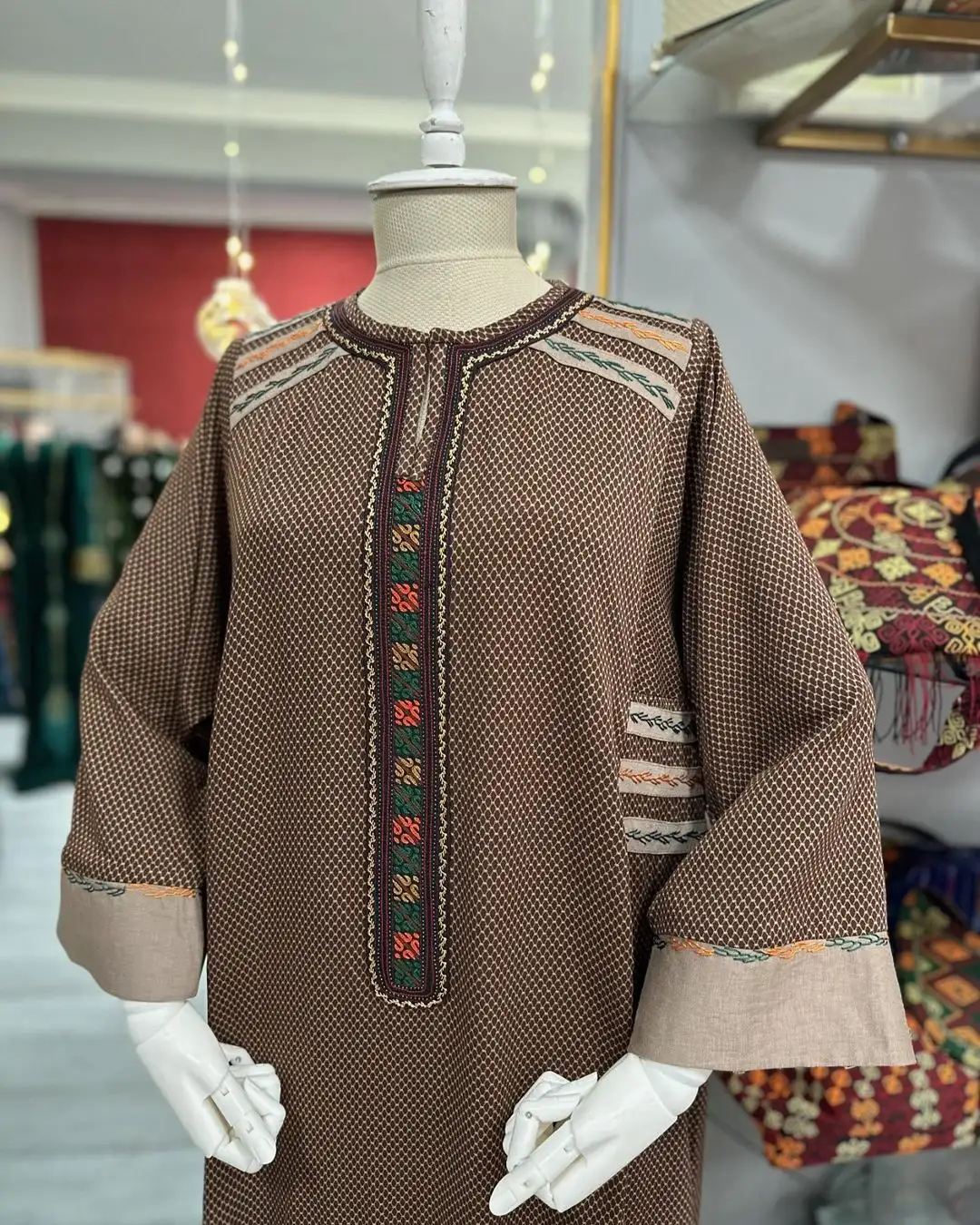 Türkmen fasonlar pombarh fasonlar Fasonlar 2025 fasonlar fason moda modalar Bezen bezen Türkmen fasonlar 2026 Türkmen fasonlar 2025 Türkmen fasonlar 2024 Türkmen fasonlar 2023 turkmenistan türkmenistan turkmen türkmen ashgabat  asgabat aşgabat balkan mary lebap dashoguz dasoguz daşoguz pombarh ponbarhat gulyupek gülýüpek stapel ştapel Gralan Çüýdeşen Abaýa Gadymy Krep Gurultaý 	Keteni Ýüpek Şifon Gipýur Lyon Welwet Atlas Kaşemir Streýç Suzana Ştapel Gülýüpek Pombarh Ýupka Gursakça Aksesuarlar Palto Penjek Okuw eşik Fata Sport eşik Uniforma Nakidka Öýme Şarf kompýuter ýaka ýaglyk Arenda köýnek 2nji el köýnek Taýyn köýnek Matalar Milli lybas milli lybaslar Toý köýnek Toý köýnekler toy koynek toy koynekler gundelik koynekler Gündelik	 
 köýnekler fata koynek Modern taze fason Eskiz koynektm turkmenkoynek türkmenkoynek fason moda moda fasonlar Iş eşik el iş	sada	ýakaly ýakasyz	keşdeli biserli	ýeňli giň nagyşly ýüregi açyk stoýka ýaka ýanly kombinasiýa 	zerli üsti aşak guşakly seçekli gysga ýeňli Ştapel Gündelik sada  Gara, Gök, Ýaşyl, Benewşe, Goýy-gök, Goýy-ýaşyl, Altyn  Taýyn köýnek