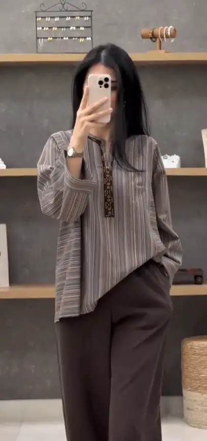 Türkmen fasonlar pombarh fasonlar Fasonlar 2025 fasonlar fason moda modalar Bezen bezen Türkmen fasonlar 2026 Türkmen fasonlar 2025 Türkmen fasonlar 2024 Türkmen fasonlar 2023 turkmenistan türkmenistan turkmen türkmen ashgabat  asgabat aşgabat balkan mary lebap dashoguz dasoguz daşoguz pombarh ponbarhat gulyupek gülýüpek stapel ştapel Gralan Çüýdeşen Abaýa Gadymy Krep Gurultaý 	Keteni Ýüpek Şifon Gipýur Lyon Welwet Atlas Kaşemir Streýç Suzana Ştapel Gülýüpek Pombarh Ýupka Gursakça Aksesuarlar Palto Penjek Okuw eşik Fata Sport eşik Uniforma Nakidka Öýme Şarf kompýuter ýaka ýaglyk Arenda köýnek 2nji el köýnek Taýyn köýnek Matalar Milli lybas milli lybaslar Toý köýnek Toý köýnekler toy koynek toy koynekler gundelik koynekler Gündelik	 
 köýnekler fata koynek Modern taze fason Eskiz koynektm turkmenkoynek türkmenkoynek fason moda moda fasonlar Iş eşik el iş	sada	ýakaly ýakasyz	keşdeli biserli	ýeňli giň nagyşly ýüregi açyk stoýka ýaka ýanly kombinasiýa 	zerli üsti aşak guşakly seçekli gysga ýeňli Modern ýakaly, ýeňli, giň, üsti aşak 17-25, 26-35  yaz, tomus, guyz