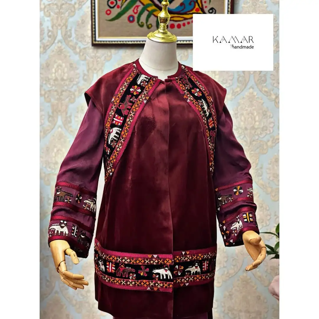 Türkmen fasonlar pombarh fasonlar Fasonlar 2025 fasonlar fason moda modalar Bezen bezen Türkmen fasonlar 2026 Türkmen fasonlar 2025 Türkmen fasonlar 2024 Türkmen fasonlar 2023 turkmenistan türkmenistan turkmen türkmen ashgabat  asgabat aşgabat balkan mary lebap dashoguz dasoguz daşoguz pombarh ponbarhat gulyupek gülýüpek stapel ştapel Gralan Çüýdeşen Abaýa Gadymy Krep Gurultaý 	Keteni Ýüpek Şifon Gipýur Lyon Welwet Atlas Kaşemir Streýç Suzana Ştapel Gülýüpek Pombarh Ýupka Gursakça Aksesuarlar Palto Penjek Okuw eşik Fata Sport eşik Uniforma Nakidka Öýme Şarf kompýuter ýaka ýaglyk Arenda köýnek 2nji el köýnek Taýyn köýnek Matalar Milli lybas milli lybaslar Toý köýnek Toý köýnekler toy koynek toy koynekler gundelik koynekler Gündelik	 
 köýnekler fata koynek Modern taze fason Eskiz koynektm turkmenkoynek türkmenkoynek fason moda moda fasonlar Iş eşik el iş	sada	ýakaly ýakasyz	keşdeli biserli	ýeňli giň nagyşly ýüregi açyk stoýka ýaka ýanly kombinasiýa 	zerli üsti aşak guşakly seçekli gysga ýeňli Gülýüpek Toý köýnek, Gündelik el iş  Goýy-gyzyl