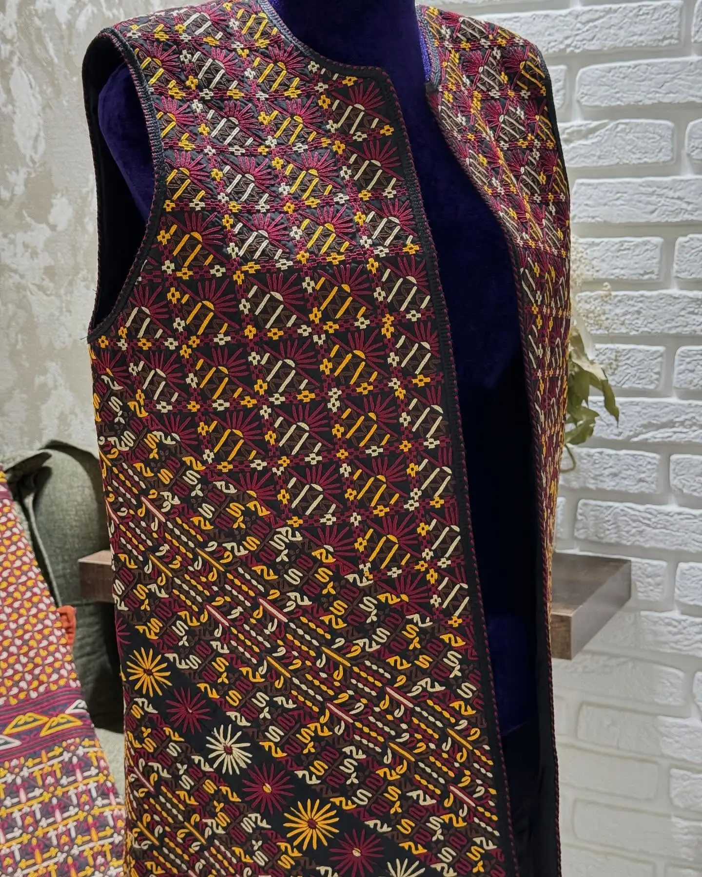 Türkmen fasonlar pombarh fasonlar Fasonlar 2025 fasonlar fason moda modalar Bezen bezen Türkmen fasonlar 2026 Türkmen fasonlar 2025 Türkmen fasonlar 2024 Türkmen fasonlar 2023 turkmenistan türkmenistan turkmen türkmen ashgabat  asgabat aşgabat balkan mary lebap dashoguz dasoguz daşoguz pombarh ponbarhat gulyupek gülýüpek stapel ştapel Gralan Çüýdeşen Abaýa Gadymy Krep Gurultaý 	Keteni Ýüpek Şifon Gipýur Lyon Welwet Atlas Kaşemir Streýç Suzana Ştapel Gülýüpek Pombarh Ýupka Gursakça Aksesuarlar Palto Penjek Okuw eşik Fata Sport eşik Uniforma Nakidka Öýme Şarf kompýuter ýaka ýaglyk Arenda köýnek 2nji el köýnek Taýyn köýnek Matalar Milli lybas milli lybaslar Toý köýnek Toý köýnekler toy koynek toy koynekler gundelik koynekler Gündelik	 
 köýnekler fata koynek Modern taze fason Eskiz koynektm turkmenkoynek türkmenkoynek fason moda moda fasonlar Iş eşik el iş	sada	ýakaly ýakasyz	keşdeli biserli	ýeňli giň nagyşly ýüregi açyk stoýka ýaka ýanly kombinasiýa 	zerli üsti aşak guşakly seçekli gysga ýeňli Toý köýnek, Milli lybas el iş  Goýy-gyzyl