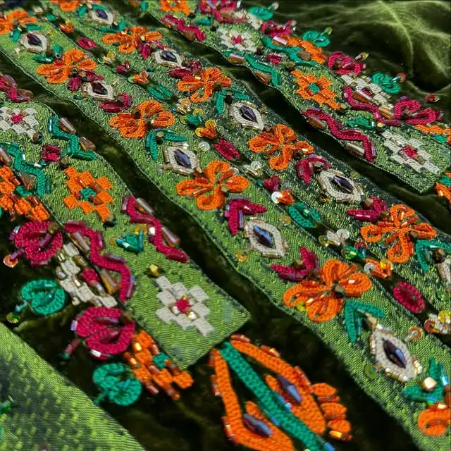 Türkmen fasonlar pombarh fasonlar Fasonlar 2025 fasonlar fason moda modalar Bezen bezen Türkmen fasonlar 2026 Türkmen fasonlar 2025 Türkmen fasonlar 2024 Türkmen fasonlar 2023 turkmenistan türkmenistan turkmen türkmen ashgabat  asgabat aşgabat balkan mary lebap dashoguz dasoguz daşoguz pombarh ponbarhat gulyupek gülýüpek stapel ştapel Gralan Çüýdeşen Abaýa Gadymy Krep Gurultaý 	Keteni Ýüpek Şifon Gipýur Lyon Welwet Atlas Kaşemir Streýç Suzana Ştapel Gülýüpek Pombarh Ýupka Gursakça Aksesuarlar Palto Penjek Okuw eşik Fata Sport eşik Uniforma Nakidka Öýme Şarf kompýuter ýaka ýaglyk Arenda köýnek 2nji el köýnek Taýyn köýnek Matalar Milli lybas milli lybaslar Toý köýnek Toý köýnekler toy koynek toy koynekler gundelik koynekler Gündelik	 
 köýnekler fata koynek Modern taze fason Eskiz koynektm turkmenkoynek türkmenkoynek fason moda moda fasonlar Iş eşik el iş	sada	ýakaly ýakasyz	keşdeli biserli	ýeňli giň nagyşly ýüregi açyk stoýka ýaka ýanly kombinasiýa 	zerli üsti aşak guşakly seçekli gysga ýeňli Panbarhat (Pombarh) Toý köýnek, Milli lybas el iş, keşdeli, biserli, ýeňli, giň, nagyşly 26-35 Ýaşyl, Goýy-ýaşyl yaz, guyz, gysh