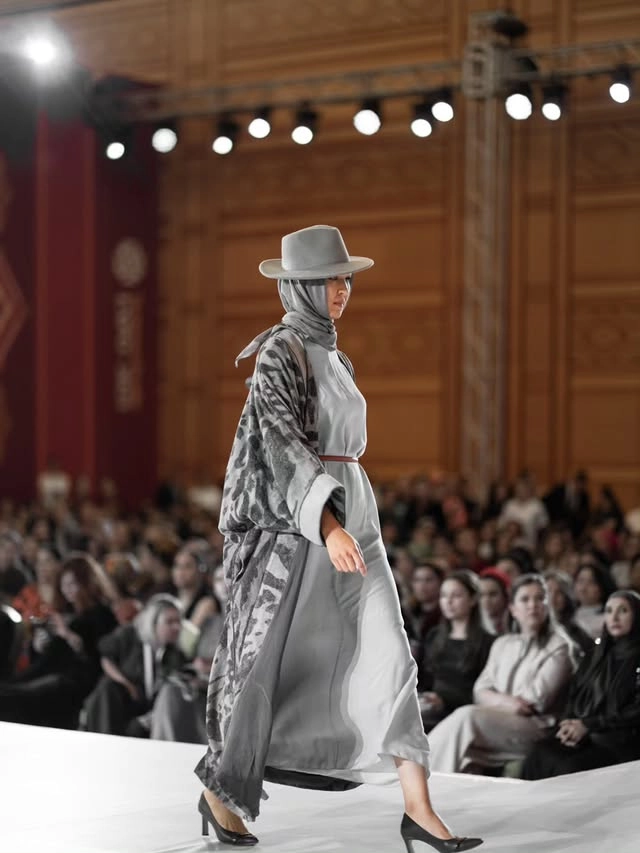 Türkmen fasonlar pombarh fasonlar Fasonlar 2025 fasonlar fason moda modalar Bezen bezen Türkmen fasonlar 2026 Türkmen fasonlar 2025 Türkmen fasonlar 2024 Türkmen fasonlar 2023 turkmenistan türkmenistan turkmen türkmen ashgabat  asgabat aşgabat balkan mary lebap dashoguz dasoguz daşoguz pombarh ponbarhat gulyupek gülýüpek stapel ştapel Gralan Çüýdeşen Abaýa Gadymy Krep Gurultaý 	Keteni Ýüpek Şifon Gipýur Lyon Welwet Atlas Kaşemir Streýç Suzana Ştapel Gülýüpek Pombarh Ýupka Gursakça Aksesuarlar Palto Penjek Okuw eşik Fata Sport eşik Uniforma Nakidka Öýme Şarf kompýuter ýaka ýaglyk Arenda köýnek 2nji el köýnek Taýyn köýnek Matalar Milli lybas milli lybaslar Toý köýnek Toý köýnekler toy koynek toy koynekler gundelik koynekler Gündelik	 
 köýnekler fata koynek Modern taze fason Eskiz koynektm turkmenkoynek türkmenkoynek fason moda moda fasonlar Iş eşik el iş	sada	ýakaly ýakasyz	keşdeli biserli	ýeňli giň nagyşly ýüregi açyk stoýka ýaka ýanly kombinasiýa 	zerli üsti aşak guşakly seçekli gysga ýeňli Modern el iş, ýakasyz, ýeňli, giň, guşakly 26-35 Çal, Kümüş tomus, guyz