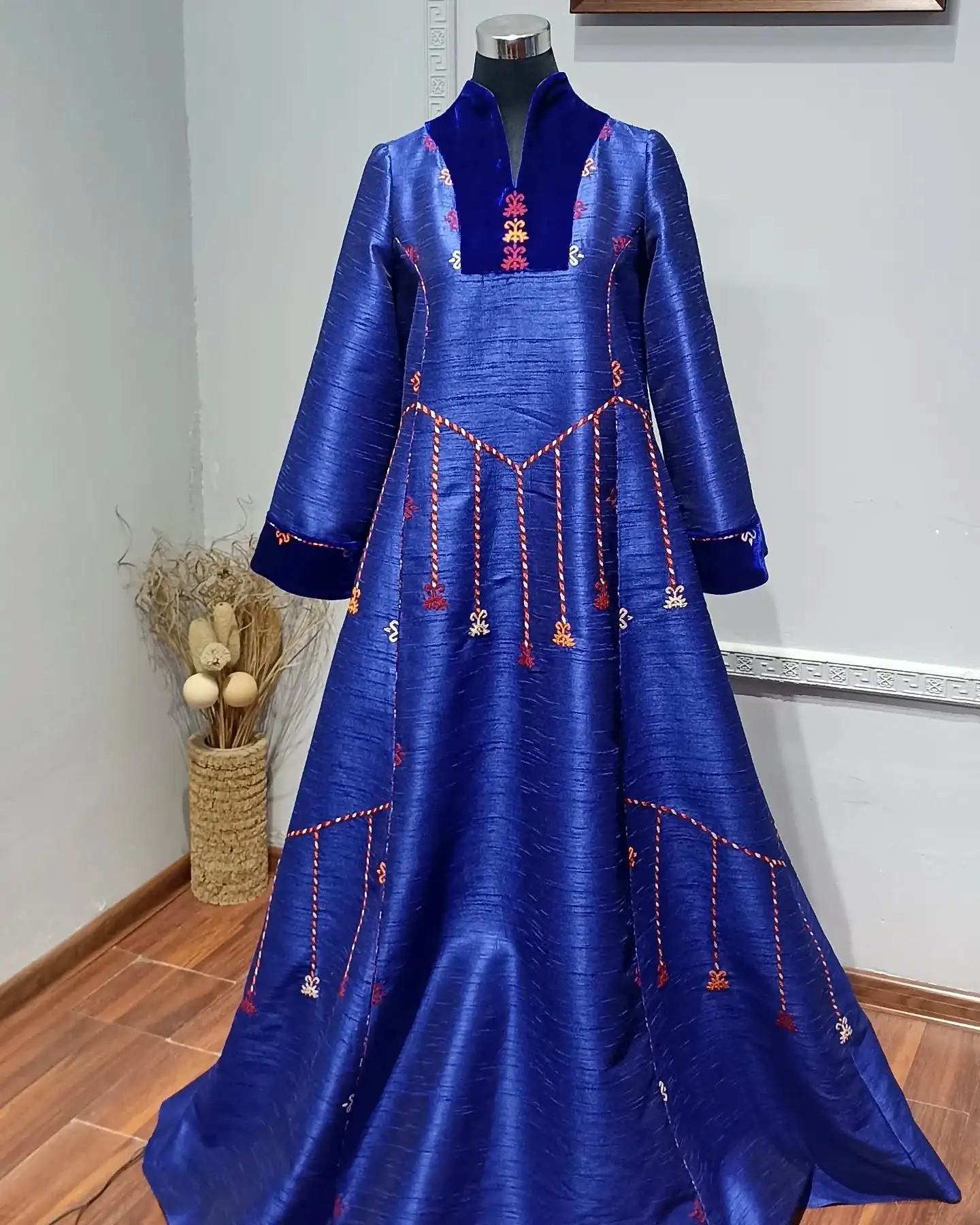 Türkmen fasonlar pombarh fasonlar Fasonlar 2025 fasonlar fason moda modalar Bezen bezen Türkmen fasonlar 2026 Türkmen fasonlar 2025 Türkmen fasonlar 2024 Türkmen fasonlar 2023 turkmenistan türkmenistan turkmen türkmen ashgabat  asgabat aşgabat balkan mary lebap dashoguz dasoguz daşoguz pombarh ponbarhat gulyupek gülýüpek stapel ştapel Gralan Çüýdeşen Abaýa Gadymy Krep Gurultaý 	Keteni Ýüpek Şifon Gipýur Lyon Welwet Atlas Kaşemir Streýç Suzana Ştapel Gülýüpek Pombarh Ýupka Gursakça Aksesuarlar Palto Penjek Okuw eşik Fata Sport eşik Uniforma Nakidka Öýme Şarf kompýuter ýaka ýaglyk Arenda köýnek 2nji el köýnek Taýyn köýnek Matalar Milli lybas milli lybaslar Toý köýnek Toý köýnekler toy koynek toy koynekler gundelik koynekler Gündelik	 
 köýnekler fata koynek Modern taze fason Eskiz koynektm turkmenkoynek türkmenkoynek fason moda moda fasonlar Iş eşik el iş	sada	ýakaly ýakasyz	keşdeli biserli	ýeňli giň nagyşly ýüregi açyk stoýka ýaka ýanly kombinasiýa 	zerli üsti aşak guşakly seçekli gysga ýeňli Keteni Toý köýnek el iş, ýakaly  Goýy-gök