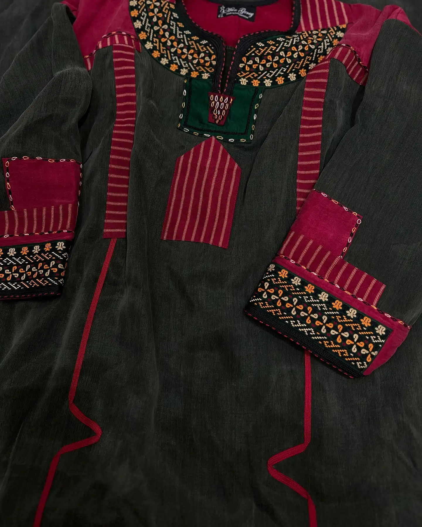 Türkmen fasonlar pombarh fasonlar Fasonlar 2025 fasonlar fason moda modalar Bezen bezen Türkmen fasonlar 2026 Türkmen fasonlar 2025 Türkmen fasonlar 2024 Türkmen fasonlar 2023 turkmenistan türkmenistan turkmen türkmen ashgabat  asgabat aşgabat balkan mary lebap dashoguz dasoguz daşoguz pombarh ponbarhat gulyupek gülýüpek stapel ştapel Gralan Çüýdeşen Abaýa Gadymy Krep Gurultaý 	Keteni Ýüpek Şifon Gipýur Lyon Welwet Atlas Kaşemir Streýç Suzana Ştapel Gülýüpek Pombarh Ýupka Gursakça Aksesuarlar Palto Penjek Okuw eşik Fata Sport eşik Uniforma Nakidka Öýme Şarf kompýuter ýaka ýaglyk Arenda köýnek 2nji el köýnek Taýyn köýnek Matalar Milli lybas milli lybaslar Toý köýnek Toý köýnekler toy koynek toy koynekler gundelik koynekler Gündelik	 
 köýnekler fata koynek Modern taze fason Eskiz koynektm turkmenkoynek türkmenkoynek fason moda moda fasonlar Iş eşik el iş	sada	ýakaly ýakasyz	keşdeli biserli	ýeňli giň nagyşly ýüregi açyk stoýka ýaka ýanly kombinasiýa 	zerli üsti aşak guşakly seçekli gysga ýeňli Gülýüpek Toý köýnek el iş, ýakaly  Gara, Goýy-gyzyl