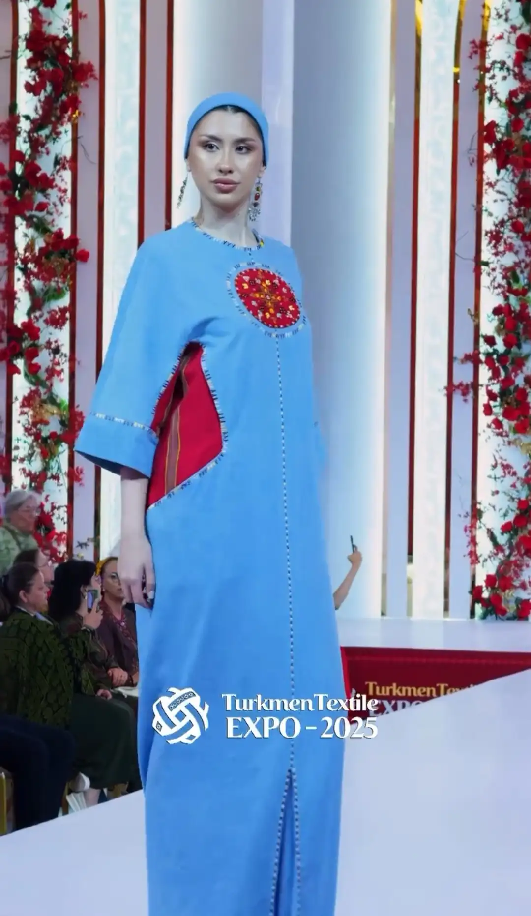 Türkmen fasonlar pombarh fasonlar Fasonlar 2025 fasonlar fason moda modalar Bezen bezen Türkmen fasonlar 2026 Türkmen fasonlar 2025 Türkmen fasonlar 2024 Türkmen fasonlar 2023 turkmenistan türkmenistan turkmen türkmen ashgabat  asgabat aşgabat balkan mary lebap dashoguz dasoguz daşoguz pombarh ponbarhat gulyupek gülýüpek stapel ştapel Gralan Çüýdeşen Abaýa Gadymy Krep Gurultaý 	Keteni Ýüpek Şifon Gipýur Lyon Welwet Atlas Kaşemir Streýç Suzana Ştapel Gülýüpek Pombarh Ýupka Gursakça Aksesuarlar Palto Penjek Okuw eşik Fata Sport eşik Uniforma Nakidka Öýme Şarf kompýuter ýaka ýaglyk Arenda köýnek 2nji el köýnek Taýyn köýnek Matalar Milli lybas milli lybaslar Toý köýnek Toý köýnekler toy koynek toy koynekler gundelik koynekler Gündelik	 
 köýnekler fata koynek Modern taze fason Eskiz koynektm turkmenkoynek türkmenkoynek fason moda moda fasonlar Iş eşik el iş	sada	ýakaly ýakasyz	keşdeli biserli	ýeňli giň nagyşly ýüregi açyk stoýka ýaka ýanly kombinasiýa 	zerli üsti aşak guşakly seçekli gysga ýeňli Ýüpek Modern TürkmenTextile Expo 2025 26-35 Gök yaz, tomus, guyz