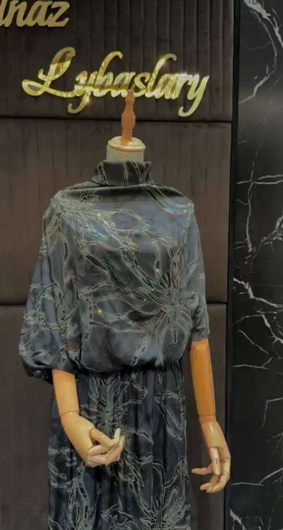 Türkmen fasonlar pombarh fasonlar Fasonlar 2025 fasonlar fason moda modalar Bezen bezen Türkmen fasonlar 2026 Türkmen fasonlar 2025 Türkmen fasonlar 2024 Türkmen fasonlar 2023 turkmenistan türkmenistan turkmen türkmen ashgabat  asgabat aşgabat balkan mary lebap dashoguz dasoguz daşoguz pombarh ponbarhat gulyupek gülýüpek stapel ştapel Gralan Çüýdeşen Abaýa Gadymy Krep Gurultaý 	Keteni Ýüpek Şifon Gipýur Lyon Welwet Atlas Kaşemir Streýç Suzana Ştapel Gülýüpek Pombarh Ýupka Gursakça Aksesuarlar Palto Penjek Okuw eşik Fata Sport eşik Uniforma Nakidka Öýme Şarf kompýuter ýaka ýaglyk Arenda köýnek 2nji el köýnek Taýyn köýnek Matalar Milli lybas milli lybaslar Toý köýnek Toý köýnekler toy koynek toy koynekler gundelik koynekler Gündelik	 
 köýnekler fata koynek Modern taze fason Eskiz koynektm turkmenkoynek türkmenkoynek fason moda moda fasonlar Iş eşik el iş	sada	ýakaly ýakasyz	keşdeli biserli	ýeňli giň nagyşly ýüregi açyk stoýka ýaka ýanly kombinasiýa 	zerli üsti aşak guşakly seçekli gysga ýeňli Şifon, Şantu Toý köýnek, Modern, Gündelik sada, ýakasyz, ýüregi açyk, gysga ýeňli 17-25, 26-35 Haki, Çal, Benewşe, Gyzyl, Mämişi, Goňur, Sary yaz, tomus, guyz