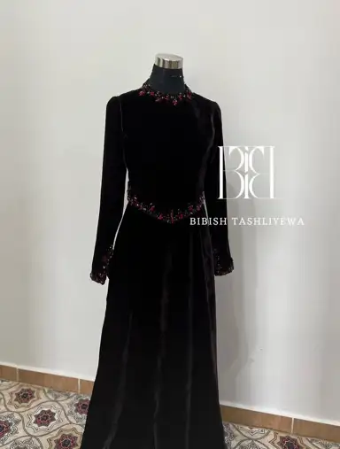 Türkmen fasonlar pombarh fasonlar Fasonlar 2025 fasonlar fason moda modalar Bezen bezen Türkmen fasonlar 2026 Türkmen fasonlar 2025 Türkmen fasonlar 2024 Türkmen fasonlar 2023 turkmenistan türkmenistan turkmen türkmen ashgabat  asgabat aşgabat balkan mary lebap dashoguz dasoguz daşoguz pombarh ponbarhat gulyupek gülýüpek stapel ştapel Gralan Çüýdeşen Abaýa Gadymy Krep Gurultaý 	Keteni Ýüpek Şifon Gipýur Lyon Welwet Atlas Kaşemir Streýç Suzana Ştapel Gülýüpek Pombarh Ýupka Gursakça Aksesuarlar Palto Penjek Okuw eşik Fata Sport eşik Uniforma Nakidka Öýme Şarf kompýuter ýaka ýaglyk Arenda köýnek 2nji el köýnek Taýyn köýnek Matalar Milli lybas milli lybaslar Toý köýnek Toý köýnekler toy koynek toy koynekler gundelik koynekler Gündelik	 
 köýnekler fata koynek Modern taze fason Eskiz koynektm turkmenkoynek türkmenkoynek fason moda moda fasonlar Iş eşik el iş	sada	ýakaly ýakasyz	keşdeli biserli	ýeňli giň nagyşly ýüregi açyk stoýka ýaka ýanly kombinasiýa 	zerli üsti aşak guşakly seçekli gysga ýeňli Panbarhat (Pombarh) Toý köýnek el iş, ýakasyz, ýanly, ýeňli, giň, gaş 26-35 Goýy-goňur yaz, guyz, gysh