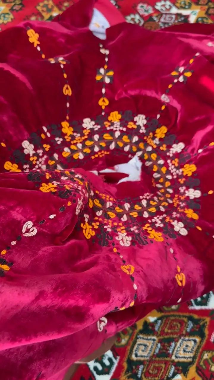 Türkmen fasonlar pombarh fasonlar Fasonlar 2025 fasonlar fason moda modalar Bezen bezen Türkmen fasonlar 2026 Türkmen fasonlar 2025 Türkmen fasonlar 2024 Türkmen fasonlar 2023 turkmenistan türkmenistan turkmen türkmen ashgabat  asgabat aşgabat balkan mary lebap dashoguz dasoguz daşoguz pombarh ponbarhat gulyupek gülýüpek stapel ştapel Gralan Çüýdeşen Abaýa Gadymy Krep Gurultaý 	Keteni Ýüpek Şifon Gipýur Lyon Welwet Atlas Kaşemir Streýç Suzana Ştapel Gülýüpek Pombarh Ýupka Gursakça Aksesuarlar Palto Penjek Okuw eşik Fata Sport eşik Uniforma Nakidka Öýme Şarf kompýuter ýaka ýaglyk Arenda köýnek 2nji el köýnek Taýyn köýnek Matalar Milli lybas milli lybaslar Toý köýnek Toý köýnekler toy koynek toy koynekler gundelik koynekler Gündelik	 
 köýnekler fata koynek Modern taze fason Eskiz koynektm turkmenkoynek türkmenkoynek fason moda moda fasonlar Iş eşik el iş	sada	ýakaly ýakasyz	keşdeli biserli	ýeňli giň nagyşly ýüregi açyk stoýka ýaka ýanly kombinasiýa 	zerli üsti aşak guşakly seçekli gysga ýeňli el iş, ýakaly  Gyzyl