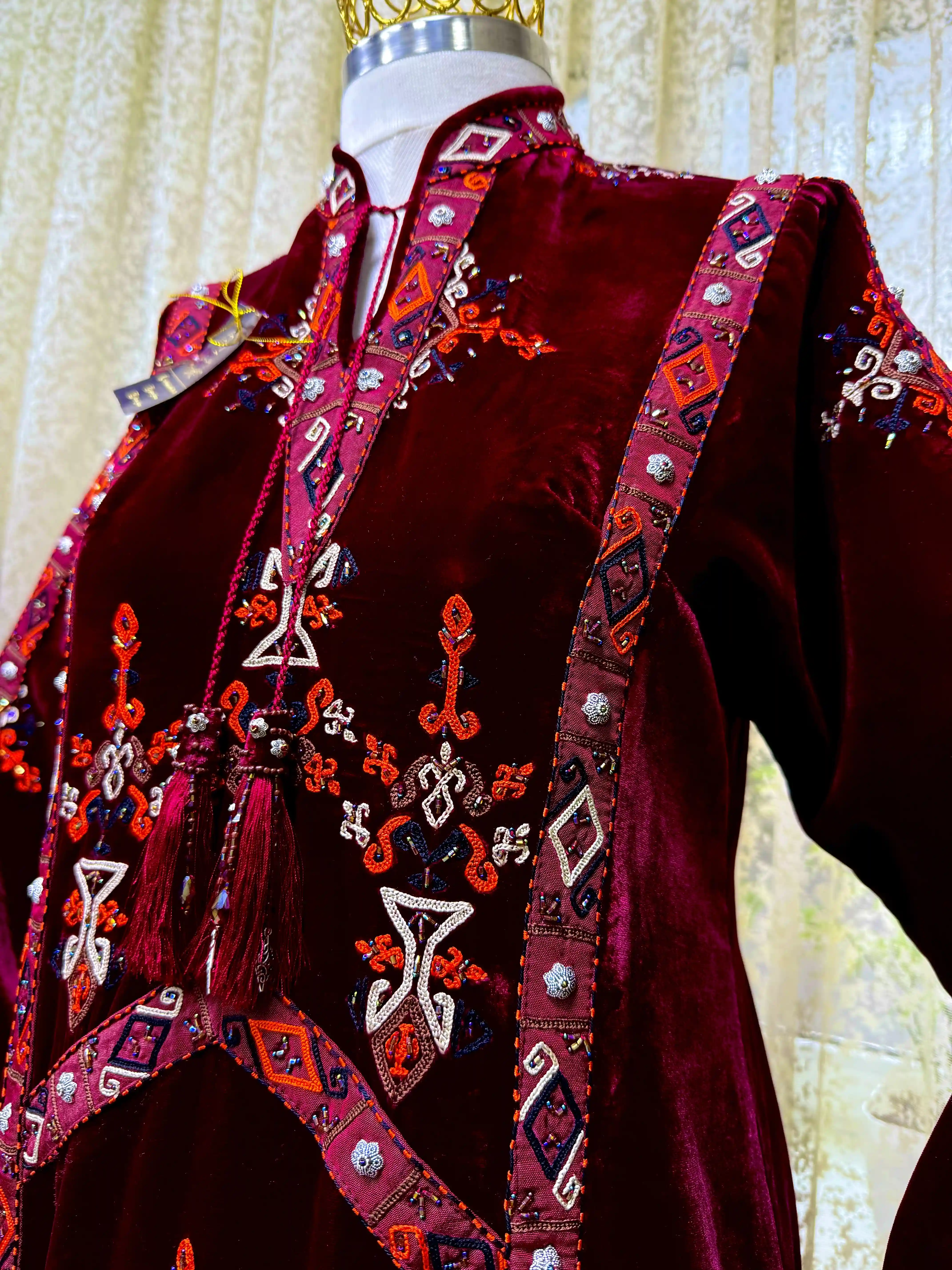 Türkmen fasonlar pombarh fasonlar Fasonlar 2025 fasonlar fason moda modalar Bezen bezen Türkmen fasonlar 2026 Türkmen fasonlar 2025 Türkmen fasonlar 2024 Türkmen fasonlar 2023 turkmenistan türkmenistan turkmen türkmen ashgabat  asgabat aşgabat balkan mary lebap dashoguz dasoguz daşoguz pombarh ponbarhat gulyupek gülýüpek stapel ştapel Gralan Çüýdeşen Abaýa Gadymy Krep Gurultaý 	Keteni Ýüpek Şifon Gipýur Lyon Welwet Atlas Kaşemir Streýç Suzana Ştapel Gülýüpek Pombarh Ýupka Gursakça Aksesuarlar Palto Penjek Okuw eşik Fata Sport eşik Uniforma Nakidka Öýme Şarf kompýuter ýaka ýaglyk Arenda köýnek 2nji el köýnek Taýyn köýnek Matalar Milli lybas milli lybaslar Toý köýnek Toý köýnekler toy koynek toy koynekler gundelik koynekler Gündelik	 
 köýnekler fata koynek Modern taze fason Eskiz koynektm turkmenkoynek türkmenkoynek fason moda moda fasonlar Iş eşik el iş	sada	ýakaly ýakasyz	keşdeli biserli	ýeňli giň nagyşly ýüregi açyk stoýka ýaka ýanly kombinasiýa 	zerli üsti aşak guşakly seçekli gysga ýeňli Panbarhat (Pombarh) Toý köýnek, Milli lybas, Uçurym köýnek el iş, keşdeli, ýakaly, ýeňli, giň, nagyşly 17-25, 26-35, 35+ Goýy-gyzyl guyz