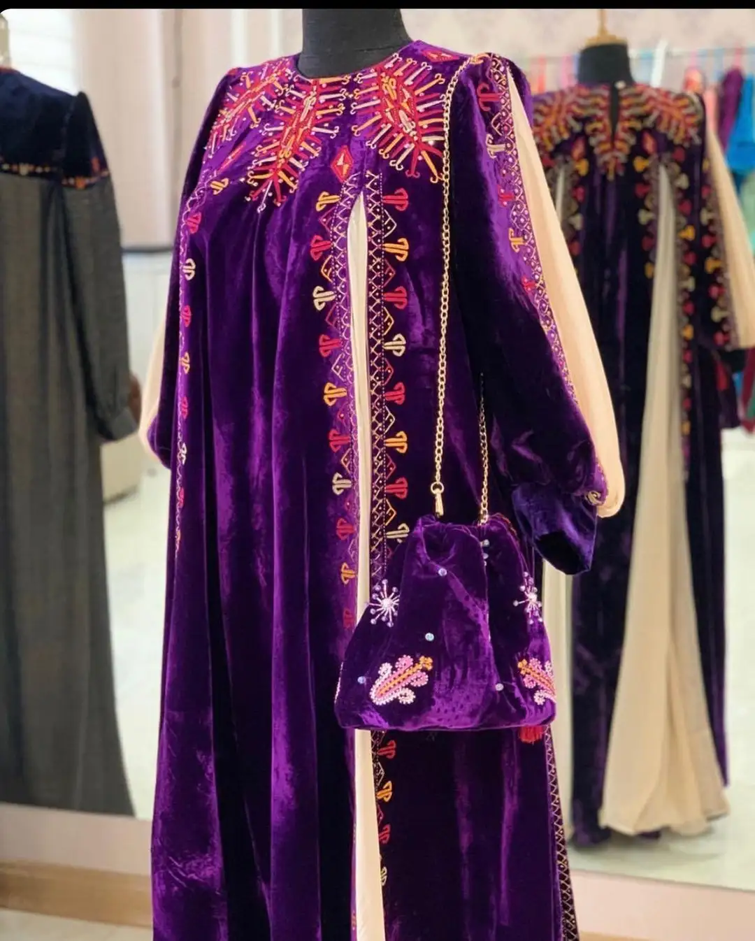 Türkmen fasonlar pombarh fasonlar Fasonlar 2025 fasonlar fason moda modalar Bezen bezen Türkmen fasonlar 2026 Türkmen fasonlar 2025 Türkmen fasonlar 2024 Türkmen fasonlar 2023 turkmenistan türkmenistan turkmen türkmen ashgabat  asgabat aşgabat balkan mary lebap dashoguz dasoguz daşoguz pombarh ponbarhat gulyupek gülýüpek stapel ştapel Gralan Çüýdeşen Abaýa Gadymy Krep Gurultaý 	Keteni Ýüpek Şifon Gipýur Lyon Welwet Atlas Kaşemir Streýç Suzana Ştapel Gülýüpek Pombarh Ýupka Gursakça Aksesuarlar Palto Penjek Okuw eşik Fata Sport eşik Uniforma Nakidka Öýme Şarf kompýuter ýaka ýaglyk Arenda köýnek 2nji el köýnek Taýyn köýnek Matalar Milli lybas milli lybaslar Toý köýnek Toý köýnekler toy koynek toy koynekler gundelik koynekler Gündelik	 
 köýnekler fata koynek Modern taze fason Eskiz koynektm turkmenkoynek türkmenkoynek fason moda moda fasonlar Iş eşik el iş	sada	ýakaly ýakasyz	keşdeli biserli	ýeňli giň nagyşly ýüregi açyk stoýka ýaka ýanly kombinasiýa 	zerli üsti aşak guşakly seçekli gysga ýeňli Şifon, Panbarhat (Pombarh) Toý köýnek el iş