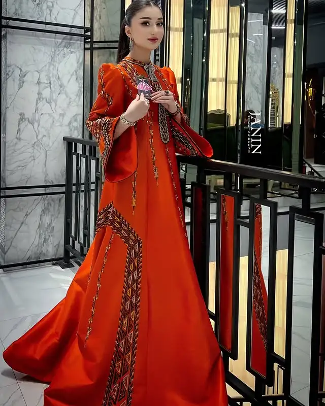 Türkmen fasonlar pombarh fasonlar Fasonlar 2025 fasonlar fason moda modalar Bezen bezen Türkmen fasonlar 2026 Türkmen fasonlar 2025 Türkmen fasonlar 2024 Türkmen fasonlar 2023 turkmenistan türkmenistan turkmen türkmen ashgabat  asgabat aşgabat balkan mary lebap dashoguz dasoguz daşoguz pombarh ponbarhat gulyupek gülýüpek stapel ştapel Gralan Çüýdeşen Abaýa Gadymy Krep Gurultaý 	Keteni Ýüpek Şifon Gipýur Lyon Welwet Atlas Kaşemir Streýç Suzana Ştapel Gülýüpek Pombarh Ýupka Gursakça Aksesuarlar Palto Penjek Okuw eşik Fata Sport eşik Uniforma Nakidka Öýme Şarf kompýuter ýaka ýaglyk Arenda köýnek 2nji el köýnek Taýyn köýnek Matalar Milli lybas milli lybaslar Toý köýnek Toý köýnekler toy koynek toy koynekler gundelik koynekler Gündelik	 
 köýnekler fata koynek Modern taze fason Eskiz koynektm turkmenkoynek türkmenkoynek fason moda moda fasonlar Iş eşik el iş	sada	ýakaly ýakasyz	keşdeli biserli	ýeňli giň nagyşly ýüregi açyk stoýka ýaka ýanly kombinasiýa 	zerli üsti aşak guşakly seçekli gysga ýeňli Keteni, Ýüpek Toý köýnek, Milli lybas el iş, keşdeli, ýakaly, ýeňli 17-25, 26-35 Mämişi yaz, tomus, guyz, gysh