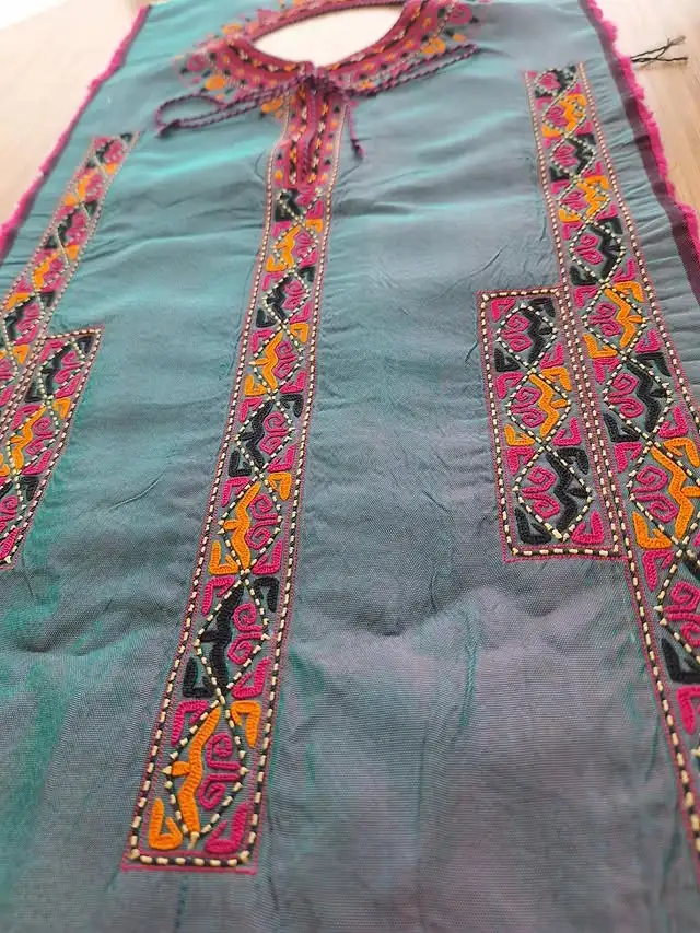 Türkmen fasonlar pombarh fasonlar Fasonlar 2025 fasonlar fason moda modalar Bezen bezen Türkmen fasonlar 2026 Türkmen fasonlar 2025 Türkmen fasonlar 2024 Türkmen fasonlar 2023 turkmenistan türkmenistan turkmen türkmen ashgabat  asgabat aşgabat balkan mary lebap dashoguz dasoguz daşoguz pombarh ponbarhat gulyupek gülýüpek stapel ştapel Gralan Çüýdeşen Abaýa Gadymy Krep Gurultaý 	Keteni Ýüpek Şifon Gipýur Lyon Welwet Atlas Kaşemir Streýç Suzana Ştapel Gülýüpek Pombarh Ýupka Gursakça Aksesuarlar Palto Penjek Okuw eşik Fata Sport eşik Uniforma Nakidka Öýme Şarf kompýuter ýaka ýaglyk Arenda köýnek 2nji el köýnek Taýyn köýnek Matalar Milli lybas milli lybaslar Toý köýnek Toý köýnekler toy koynek toy koynekler gundelik koynekler Gündelik	 
 köýnekler fata koynek Modern taze fason Eskiz koynektm turkmenkoynek türkmenkoynek fason moda moda fasonlar Iş eşik el iş	sada	ýakaly ýakasyz	keşdeli biserli	ýeňli giň nagyşly ýüregi açyk stoýka ýaka ýanly kombinasiýa 	zerli üsti aşak guşakly seçekli gysga ýeňli 