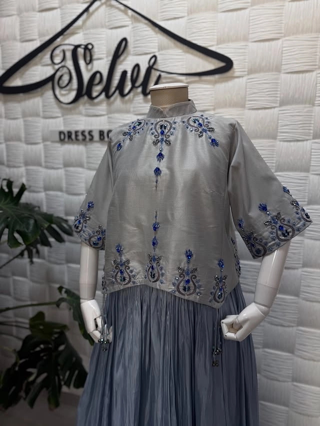 Türkmen fasonlar pombarh fasonlar Fasonlar 2025 fasonlar fason moda modalar Bezen bezen Türkmen fasonlar 2026 Türkmen fasonlar 2025 Türkmen fasonlar 2024 Türkmen fasonlar 2023 turkmenistan türkmenistan turkmen türkmen ashgabat  asgabat aşgabat balkan mary lebap dashoguz dasoguz daşoguz pombarh ponbarhat gulyupek gülýüpek stapel ştapel Gralan Çüýdeşen Abaýa Gadymy Krep Gurultaý 	Keteni Ýüpek Şifon Gipýur Lyon Welwet Atlas Kaşemir Streýç Suzana Ştapel Gülýüpek Pombarh Ýupka Gursakça Aksesuarlar Palto Penjek Okuw eşik Fata Sport eşik Uniforma Nakidka Öýme Şarf kompýuter ýaka ýaglyk Arenda köýnek 2nji el köýnek Taýyn köýnek Matalar Milli lybas milli lybaslar Toý köýnek Toý köýnekler toy koynek toy koynekler gundelik koynekler Gündelik	 
 köýnekler fata koynek Modern taze fason Eskiz koynektm turkmenkoynek türkmenkoynek fason moda moda fasonlar Iş eşik el iş	sada	ýakaly ýakasyz	keşdeli biserli	ýeňli giň nagyşly ýüregi açyk stoýka ýaka ýanly kombinasiýa 	zerli üsti aşak guşakly seçekli gysga ýeňli Toý köýnek ýakasyz, gysga ýeňli, giň 26-35, 35+ Benewşe yaz, tomus, guyz