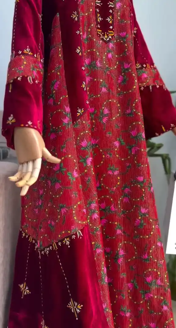 Türkmen fasonlar pombarh fasonlar Fasonlar 2025 fasonlar fason moda modalar Bezen bezen Türkmen fasonlar 2026 Türkmen fasonlar 2025 Türkmen fasonlar 2024 Türkmen fasonlar 2023 turkmenistan türkmenistan turkmen türkmen ashgabat  asgabat aşgabat balkan mary lebap dashoguz dasoguz daşoguz pombarh ponbarhat gulyupek gülýüpek stapel ştapel Gralan Çüýdeşen Abaýa Gadymy Krep Gurultaý 	Keteni Ýüpek Şifon Gipýur Lyon Welwet Atlas Kaşemir Streýç Suzana Ştapel Gülýüpek Pombarh Ýupka Gursakça Aksesuarlar Palto Penjek Okuw eşik Fata Sport eşik Uniforma Nakidka Öýme Şarf kompýuter ýaka ýaglyk Arenda köýnek 2nji el köýnek Taýyn köýnek Matalar Milli lybas milli lybaslar Toý köýnek Toý köýnekler toy koynek toy koynekler gundelik koynekler Gündelik	 
 köýnekler fata koynek Modern taze fason Eskiz koynektm turkmenkoynek türkmenkoynek fason moda moda fasonlar Iş eşik el iş	sada	ýakaly ýakasyz	keşdeli biserli	ýeňli giň nagyşly ýüregi açyk stoýka ýaka ýanly kombinasiýa 	zerli üsti aşak guşakly seçekli gysga ýeňli Gülýüpek, Panbarhat (Pombarh) Gündelik el iş, keşdeli, ýakaly, ýanly, ýeňli, giň, kombinasiýa, nagyşly 17-25, 26-35 Goýy-gyzyl, Gyzyl yaz, tomus, guyz