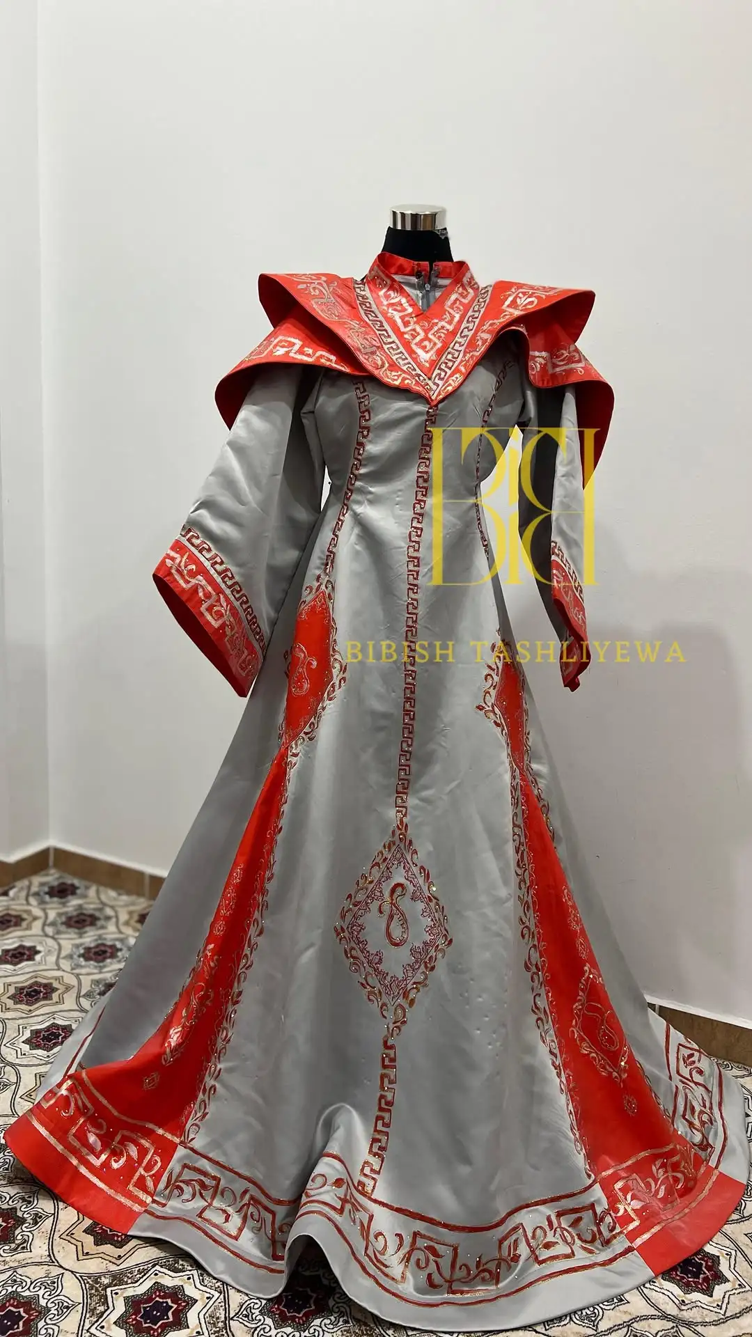 Türkmen fasonlar pombarh fasonlar Fasonlar 2025 fasonlar fason moda modalar Bezen bezen Türkmen fasonlar 2026 Türkmen fasonlar 2025 Türkmen fasonlar 2024 Türkmen fasonlar 2023 turkmenistan türkmenistan turkmen türkmen ashgabat  asgabat aşgabat balkan mary lebap dashoguz dasoguz daşoguz pombarh ponbarhat gulyupek gülýüpek stapel ştapel Gralan Çüýdeşen Abaýa Gadymy Krep Gurultaý 	Keteni Ýüpek Şifon Gipýur Lyon Welwet Atlas Kaşemir Streýç Suzana Ştapel Gülýüpek Pombarh Ýupka Gursakça Aksesuarlar Palto Penjek Okuw eşik Fata Sport eşik Uniforma Nakidka Öýme Şarf kompýuter ýaka ýaglyk Arenda köýnek 2nji el köýnek Taýyn köýnek Matalar Milli lybas milli lybaslar Toý köýnek Toý köýnekler toy koynek toy koynekler gundelik koynekler Gündelik	 
 köýnekler fata koynek Modern taze fason Eskiz koynektm turkmenkoynek türkmenkoynek fason moda moda fasonlar Iş eşik el iş	sada	ýakaly ýakasyz	keşdeli biserli	ýeňli giň nagyşly ýüregi açyk stoýka ýaka ýanly kombinasiýa 	zerli üsti aşak guşakly seçekli gysga ýeňli Suzana Toý köýnek, Modern el iş  Gyzyl, Kümüş