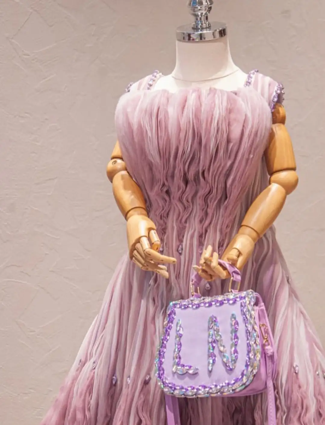 Türkmen fasonlar pombarh fasonlar Fasonlar 2025 fasonlar fason moda modalar Bezen bezen Türkmen fasonlar 2026 Türkmen fasonlar 2025 Türkmen fasonlar 2024 Türkmen fasonlar 2023 turkmenistan türkmenistan turkmen türkmen ashgabat  asgabat aşgabat balkan mary lebap dashoguz dasoguz daşoguz pombarh ponbarhat gulyupek gülýüpek stapel ştapel Gralan Çüýdeşen Abaýa Gadymy Krep Gurultaý 	Keteni Ýüpek Şifon Gipýur Lyon Welwet Atlas Kaşemir Streýç Suzana Ştapel Gülýüpek Pombarh Ýupka Gursakça Aksesuarlar Palto Penjek Okuw eşik Fata Sport eşik Uniforma Nakidka Öýme Şarf kompýuter ýaka ýaglyk Arenda köýnek 2nji el köýnek Taýyn köýnek Matalar Milli lybas milli lybaslar Toý köýnek Toý köýnekler toy koynek toy koynekler gundelik koynekler Gündelik	 
 köýnekler fata koynek Modern taze fason Eskiz koynektm turkmenkoynek türkmenkoynek fason moda moda fasonlar Iş eşik el iş	sada	ýakaly ýakasyz	keşdeli biserli	ýeňli giň nagyşly ýüregi açyk stoýka ýaka ýanly kombinasiýa 	zerli üsti aşak guşakly seçekli gysga ýeňli Toý köýnek, Modern el iş, ýakasyz, gysga ýeňli, giň -12 Gülgüne, Pudra yaz, tomus, guyz