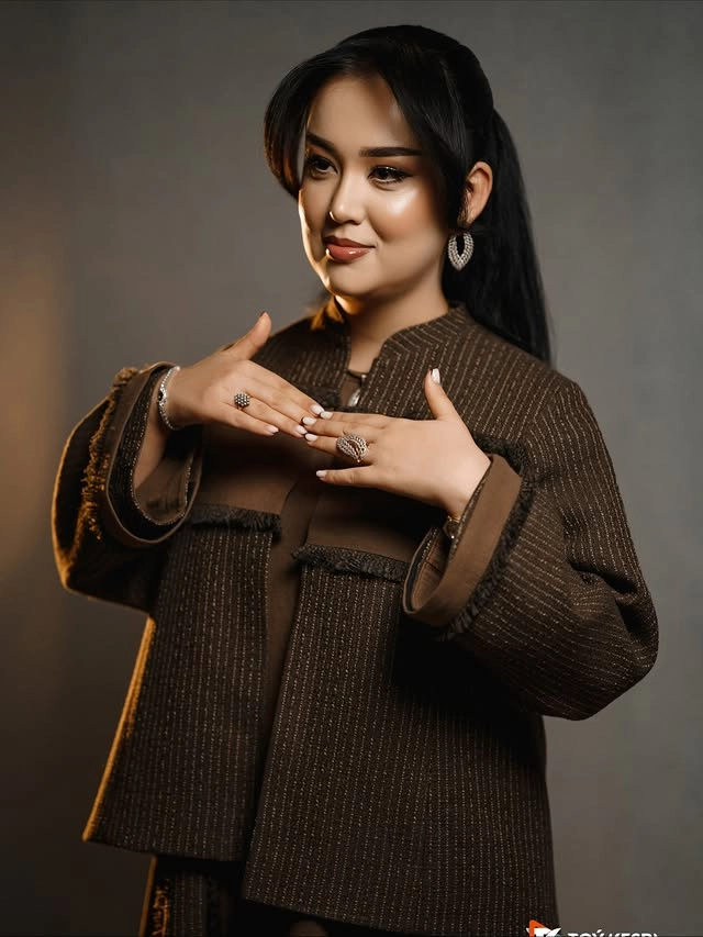 Türkmen fasonlar pombarh fasonlar Fasonlar 2025 fasonlar fason moda modalar Bezen bezen Türkmen fasonlar 2026 Türkmen fasonlar 2025 Türkmen fasonlar 2024 Türkmen fasonlar 2023 turkmenistan türkmenistan turkmen türkmen ashgabat  asgabat aşgabat balkan mary lebap dashoguz dasoguz daşoguz pombarh ponbarhat gulyupek gülýüpek stapel ştapel Gralan Çüýdeşen Abaýa Gadymy Krep Gurultaý 	Keteni Ýüpek Şifon Gipýur Lyon Welwet Atlas Kaşemir Streýç Suzana Ştapel Gülýüpek Pombarh Ýupka Gursakça Aksesuarlar Palto Penjek Okuw eşik Fata Sport eşik Uniforma Nakidka Öýme Şarf kompýuter ýaka ýaglyk Arenda köýnek 2nji el köýnek Taýyn köýnek Matalar Milli lybas milli lybaslar Toý köýnek Toý köýnekler toy koynek toy koynekler gundelik koynekler Gündelik	 
 köýnekler fata koynek Modern taze fason Eskiz koynektm turkmenkoynek türkmenkoynek fason moda moda fasonlar Iş eşik el iş	sada	ýakaly ýakasyz	keşdeli biserli	ýeňli giň nagyşly ýüregi açyk stoýka ýaka ýanly kombinasiýa 	zerli üsti aşak guşakly seçekli gysga ýeňli 