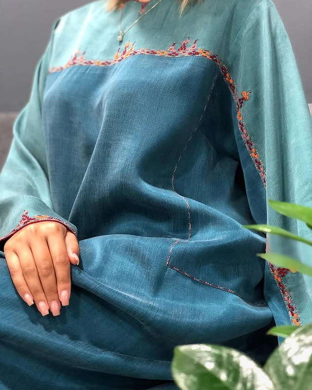 Türkmen fasonlar pombarh fasonlar Fasonlar 2025 fasonlar fason moda modalar Bezen bezen Türkmen fasonlar 2026 Türkmen fasonlar 2025 Türkmen fasonlar 2024 Türkmen fasonlar 2023 turkmenistan türkmenistan turkmen türkmen ashgabat  asgabat aşgabat balkan mary lebap dashoguz dasoguz daşoguz pombarh ponbarhat gulyupek gülýüpek stapel ştapel Gralan Çüýdeşen Abaýa Gadymy Krep Gurultaý 	Keteni Ýüpek Şifon Gipýur Lyon Welwet Atlas Kaşemir Streýç Suzana Ştapel Gülýüpek Pombarh Ýupka Gursakça Aksesuarlar Palto Penjek Okuw eşik Fata Sport eşik Uniforma Nakidka Öýme Şarf kompýuter ýaka ýaglyk Arenda köýnek 2nji el köýnek Taýyn köýnek Matalar Milli lybas milli lybaslar Toý köýnek Toý köýnekler toy koynek toy koynekler gundelik koynekler Gündelik	 
 köýnekler fata koynek Modern taze fason Eskiz koynektm turkmenkoynek türkmenkoynek fason moda moda fasonlar Iş eşik el iş	sada	ýakaly ýakasyz	keşdeli biserli	ýeňli giň nagyşly ýüregi açyk stoýka ýaka ýanly kombinasiýa 	zerli üsti aşak guşakly seçekli gysga ýeňli Ýüpek, Gülýüpek Toý köýnek, Gündelik, Iş eşik el iş, keşdeli, ýakasyz, ýeňli, giň, nagyşly 26-35, 35+ Gök, Benewşe yaz, tomus, guyz