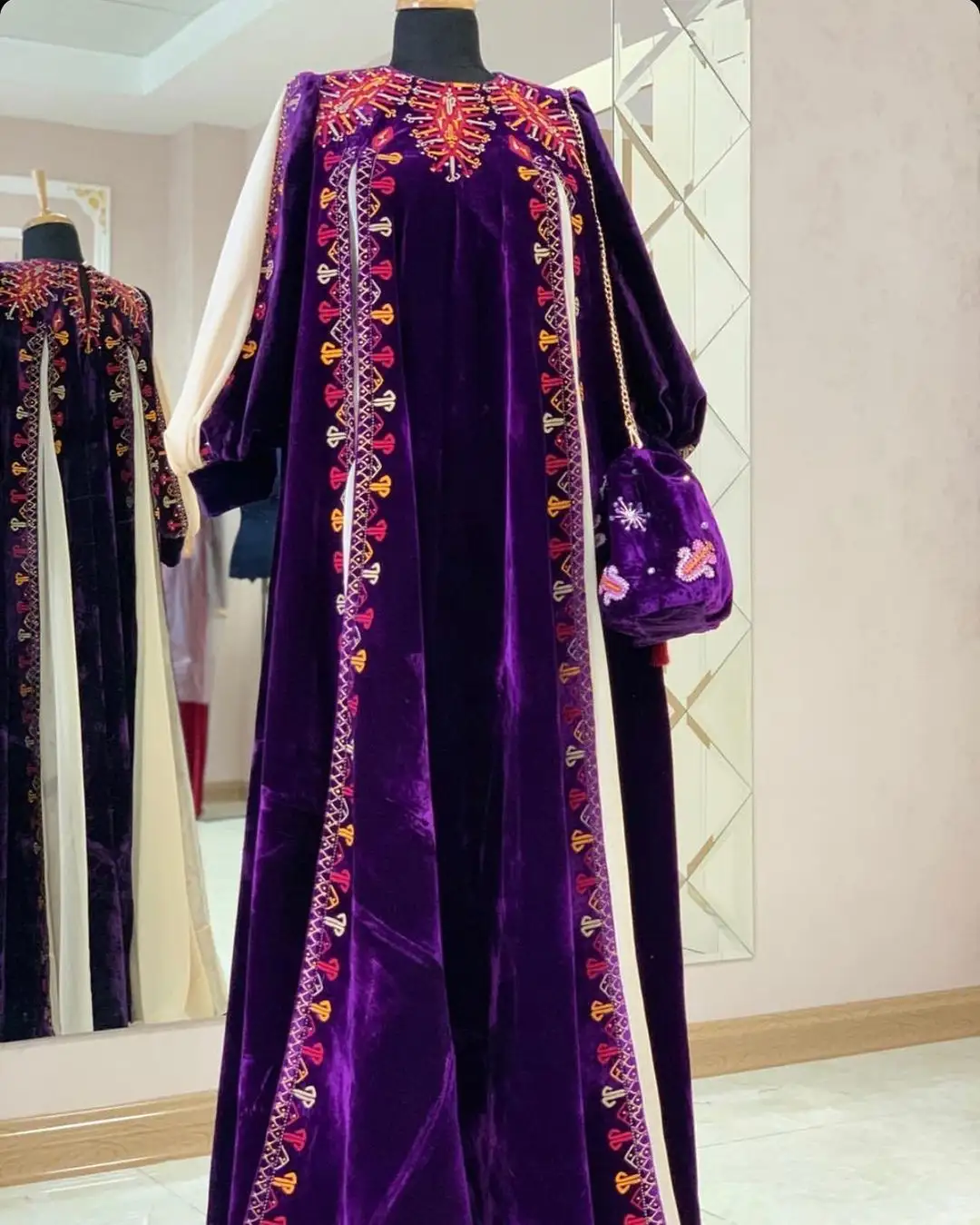 Türkmen fasonlar pombarh fasonlar Fasonlar 2025 fasonlar fason moda modalar Bezen bezen Türkmen fasonlar 2026 Türkmen fasonlar 2025 Türkmen fasonlar 2024 Türkmen fasonlar 2023 turkmenistan türkmenistan turkmen türkmen ashgabat  asgabat aşgabat balkan mary lebap dashoguz dasoguz daşoguz pombarh ponbarhat gulyupek gülýüpek stapel ştapel Gralan Çüýdeşen Abaýa Gadymy Krep Gurultaý 	Keteni Ýüpek Şifon Gipýur Lyon Welwet Atlas Kaşemir Streýç Suzana Ştapel Gülýüpek Pombarh Ýupka Gursakça Aksesuarlar Palto Penjek Okuw eşik Fata Sport eşik Uniforma Nakidka Öýme Şarf kompýuter ýaka ýaglyk Arenda köýnek 2nji el köýnek Taýyn köýnek Matalar Milli lybas milli lybaslar Toý köýnek Toý köýnekler toy koynek toy koynekler gundelik koynekler Gündelik	 
 köýnekler fata koynek Modern taze fason Eskiz koynektm turkmenkoynek türkmenkoynek fason moda moda fasonlar Iş eşik el iş	sada	ýakaly ýakasyz	keşdeli biserli	ýeňli giň nagyşly ýüregi açyk stoýka ýaka ýanly kombinasiýa 	zerli üsti aşak guşakly seçekli gysga ýeňli Şifon, Panbarhat (Pombarh) Toý köýnek el iş