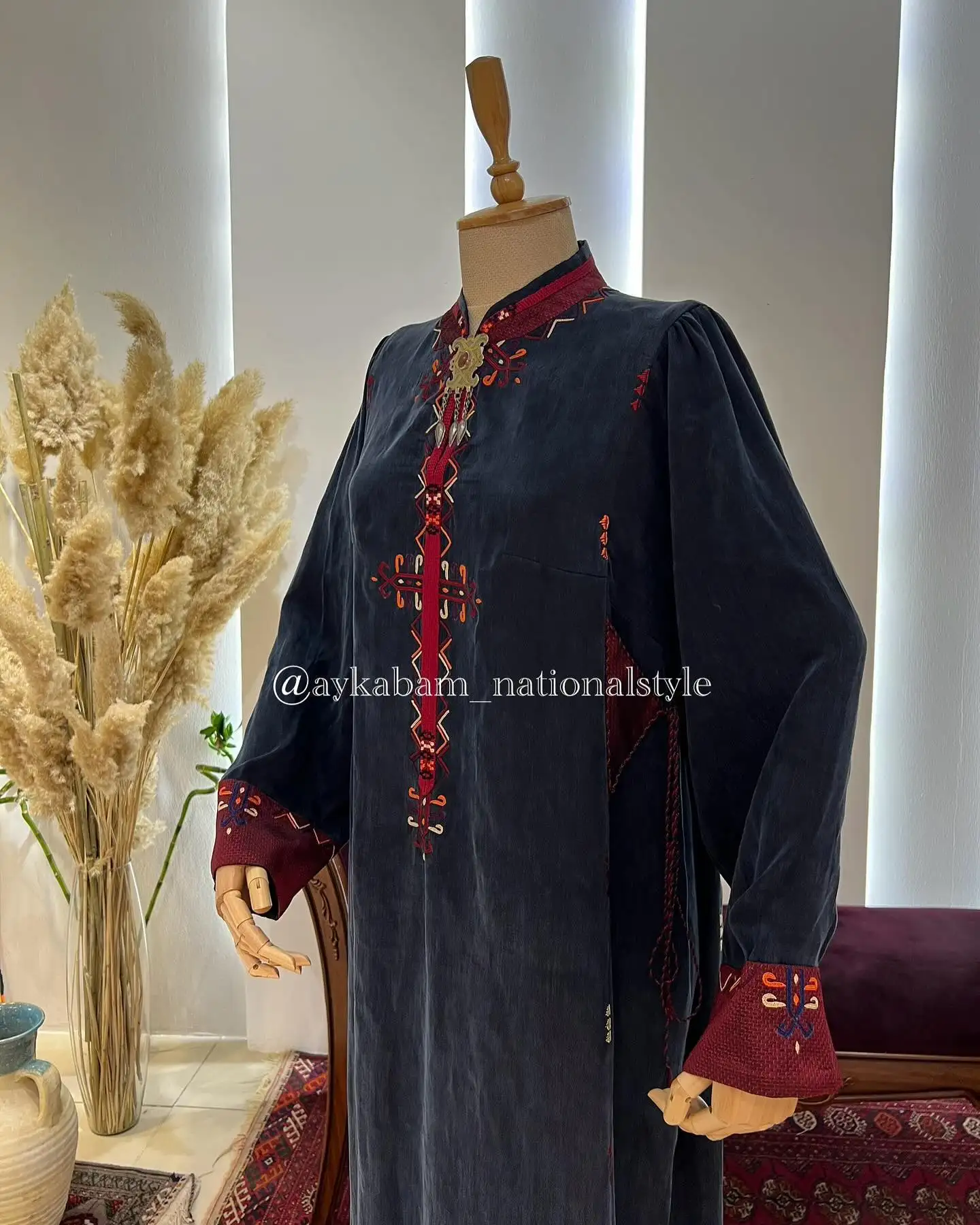 Türkmen fasonlar pombarh fasonlar Fasonlar 2025 fasonlar fason moda modalar Bezen bezen Türkmen fasonlar 2026 Türkmen fasonlar 2025 Türkmen fasonlar 2024 Türkmen fasonlar 2023 turkmenistan türkmenistan turkmen türkmen ashgabat  asgabat aşgabat balkan mary lebap dashoguz dasoguz daşoguz pombarh ponbarhat gulyupek gülýüpek stapel ştapel Gralan Çüýdeşen Abaýa Gadymy Krep Gurultaý 	Keteni Ýüpek Şifon Gipýur Lyon Welwet Atlas Kaşemir Streýç Suzana Ştapel Gülýüpek Pombarh Ýupka Gursakça Aksesuarlar Palto Penjek Okuw eşik Fata Sport eşik Uniforma Nakidka Öýme Şarf kompýuter ýaka ýaglyk Arenda köýnek 2nji el köýnek Taýyn köýnek Matalar Milli lybas milli lybaslar Toý köýnek Toý köýnekler toy koynek toy koynekler gundelik koynekler Gündelik	 
 köýnekler fata koynek Modern taze fason Eskiz koynektm turkmenkoynek türkmenkoynek fason moda moda fasonlar Iş eşik el iş	sada	ýakaly ýakasyz	keşdeli biserli	ýeňli giň nagyşly ýüregi açyk stoýka ýaka ýanly kombinasiýa 	zerli üsti aşak guşakly seçekli gysga ýeňli Gülýüpek Toý köýnek, Gündelik el iş, ýakaly  Goýy-gök